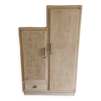 Armoire asymétrique