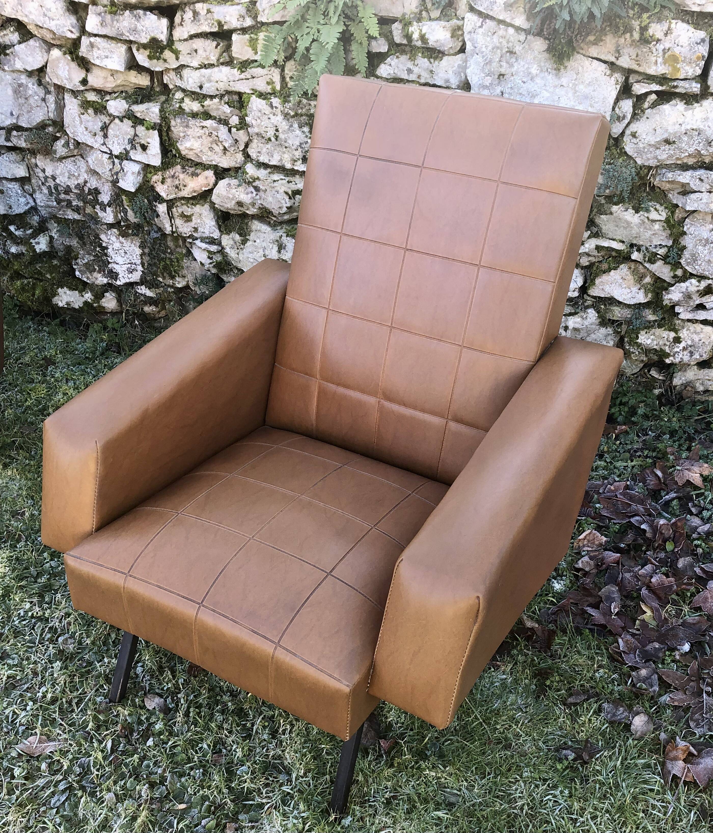 Vintage skaï armchair