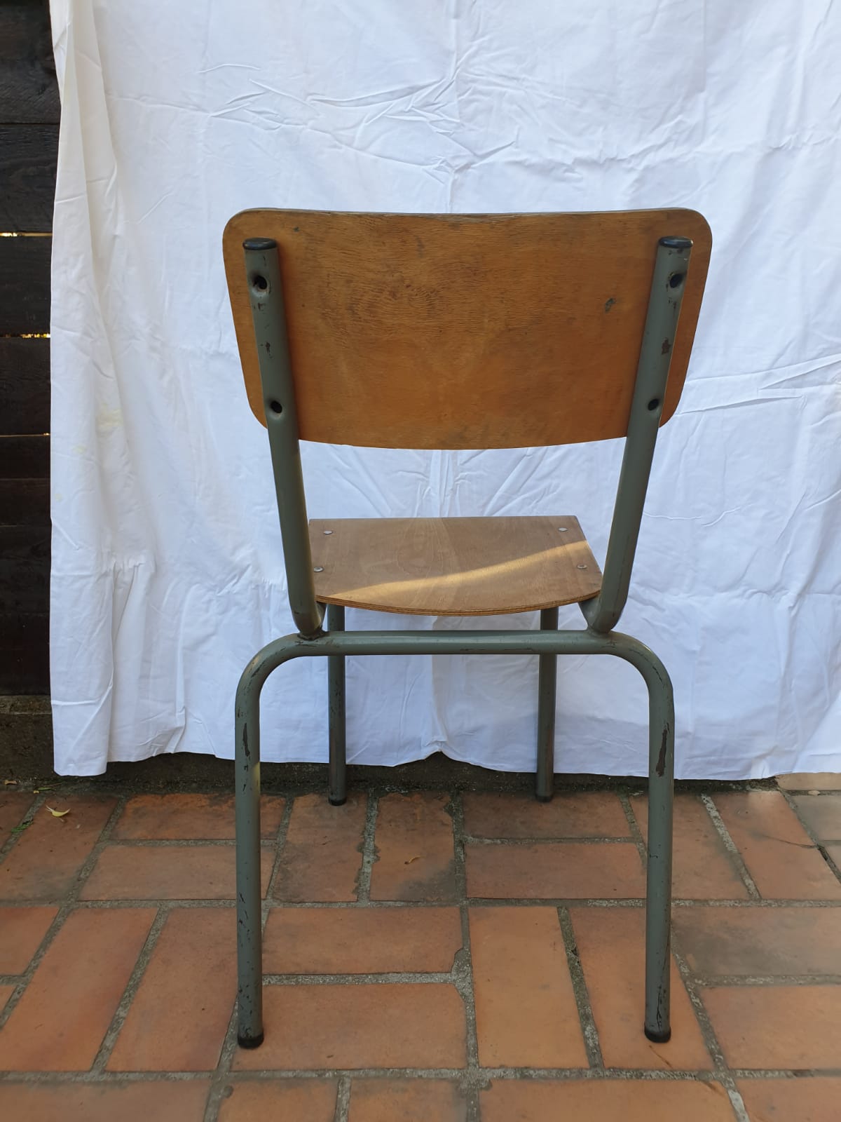 Mullca child school chair