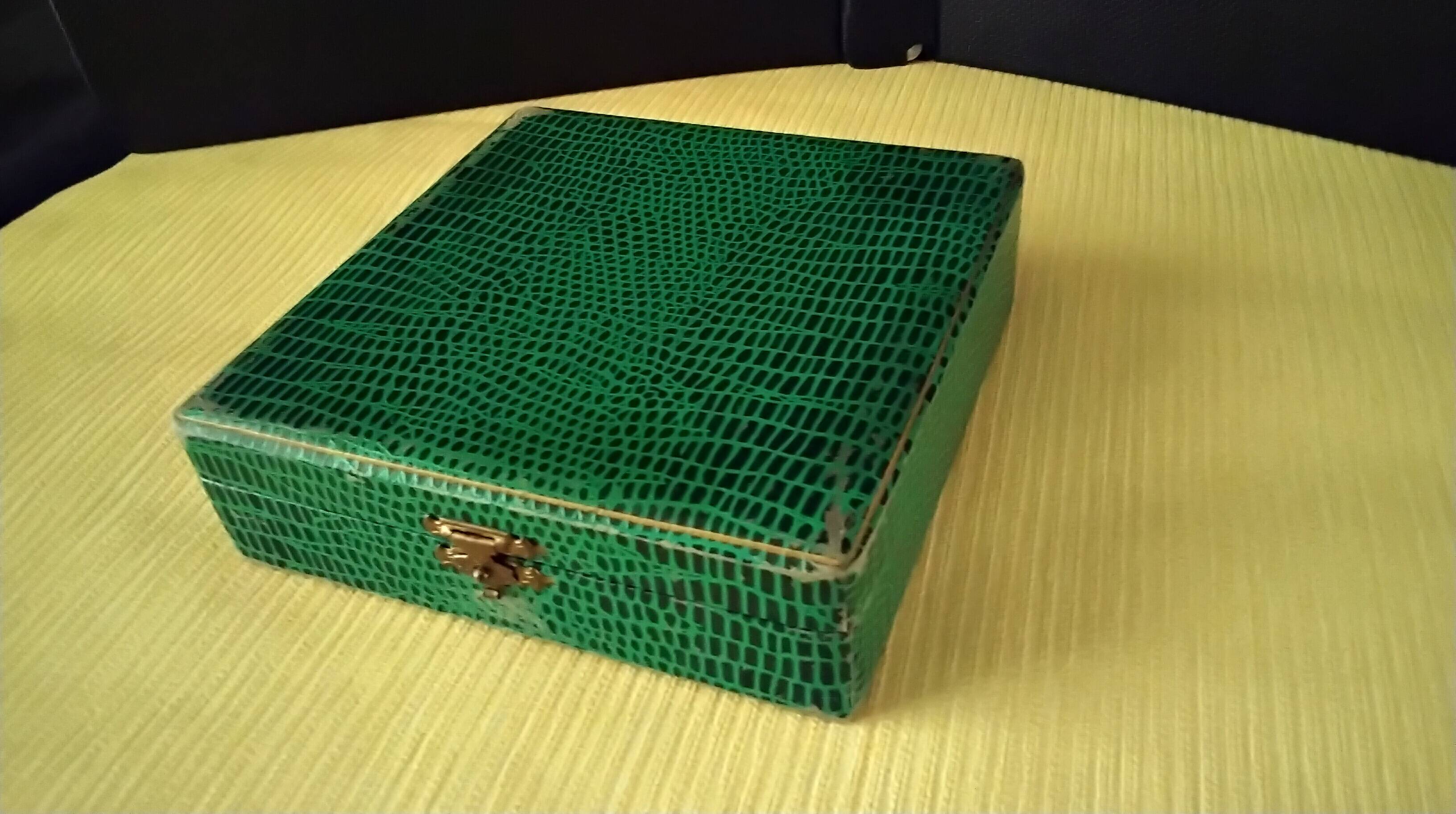 Coffret de 12 cuillères à moka Métal argenté Décor perlé