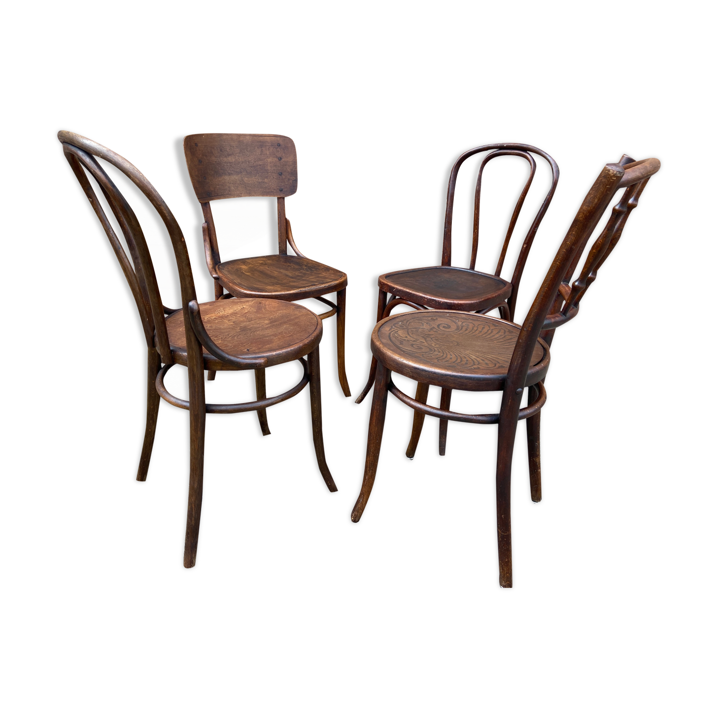 Lot de 4 chaises bistrot dépareillé bois courbé