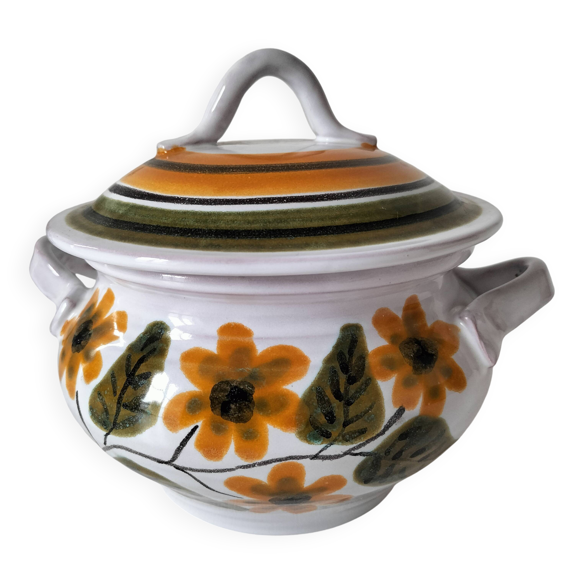 Small soup tureen signed Guy Arlé