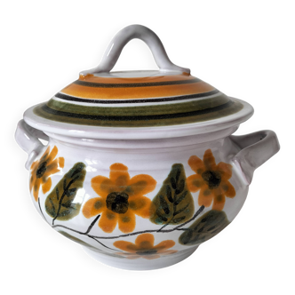 Small soup tureen signed Guy Arlé