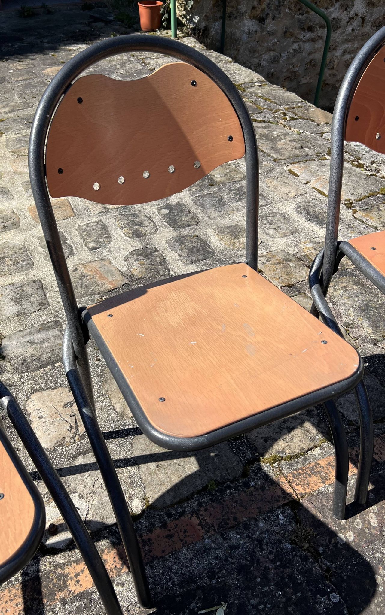 Set of 3 vintage metal and wood chairs – Industrial design