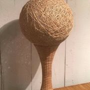 Grande lampe en rotin