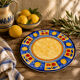 Assiette décorative Ligne Hôtesse signée Palluy – Citrons & Cerises