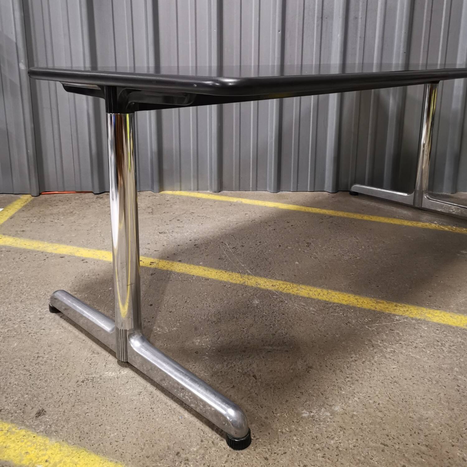 Large Anonima Castelli table, 1970