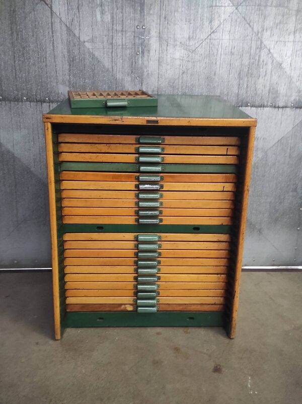 Meuble d'imprimante Plantin   Meuble de type vintage avec 20 tiroirs et tiroir supplémentaire