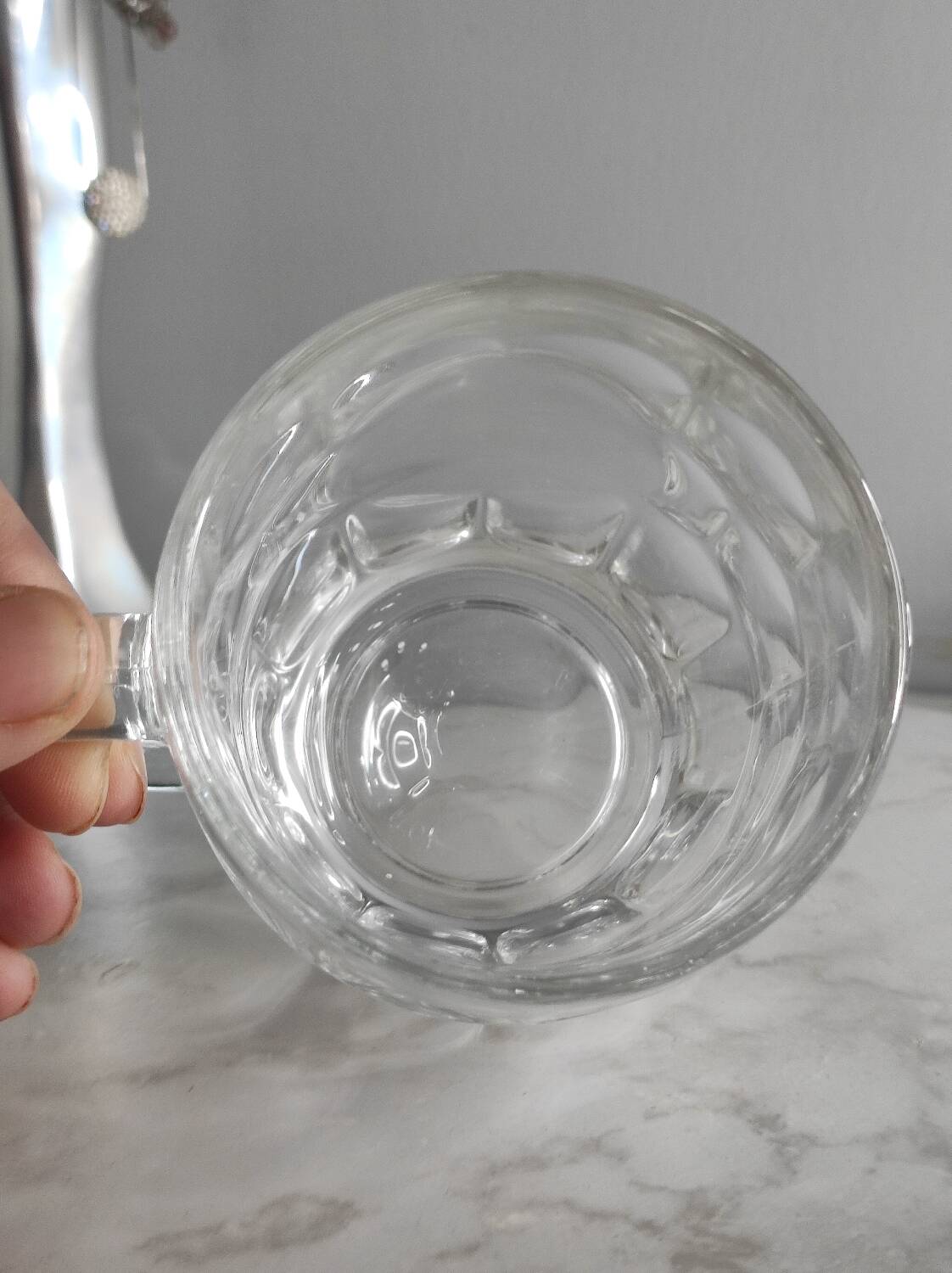 Tasse / choppe en verre