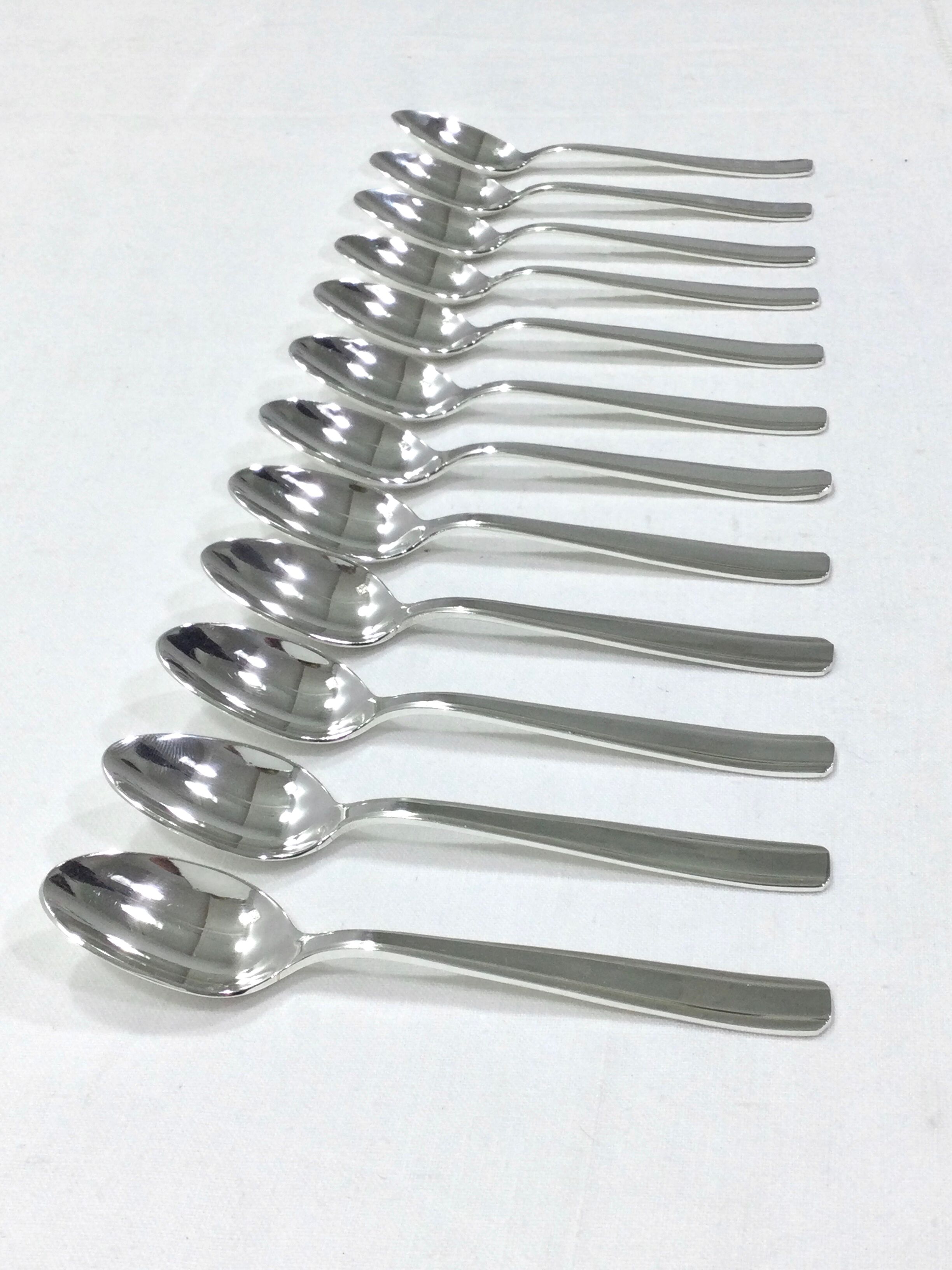 12 cuillères moka en métal argenté flag