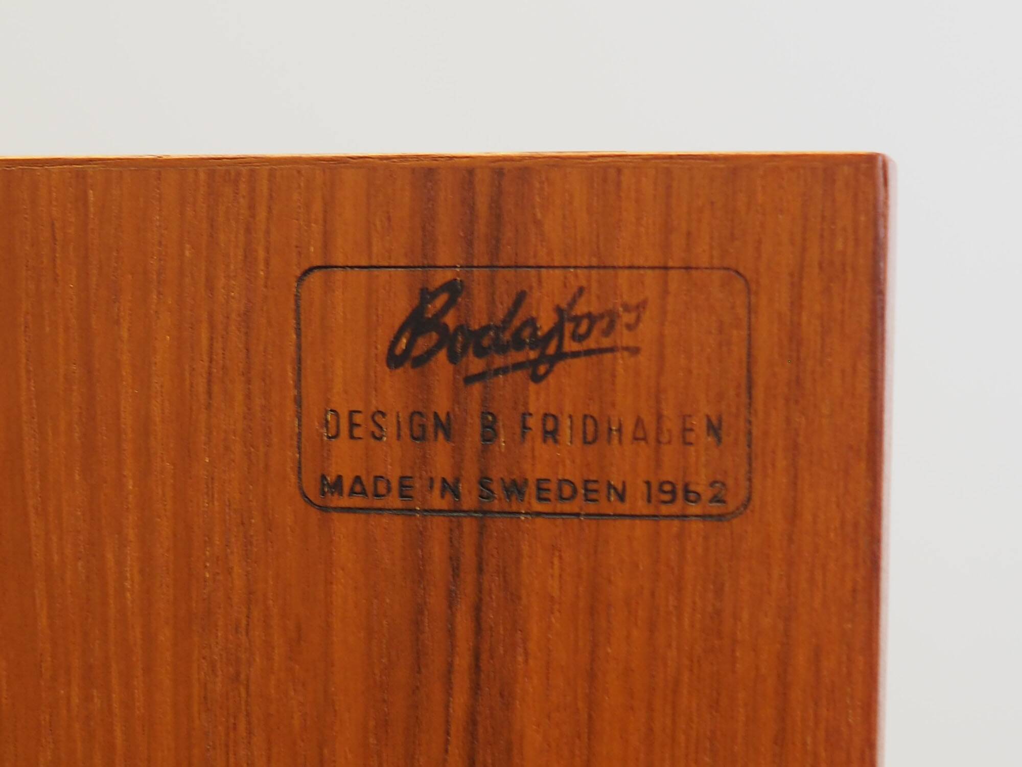 Teak bookcase, Scandinavian design, 1960s, designer: Bertil Fridhagen, prod