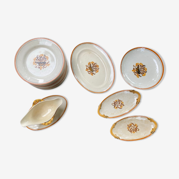 Table service: lot of plates & dish