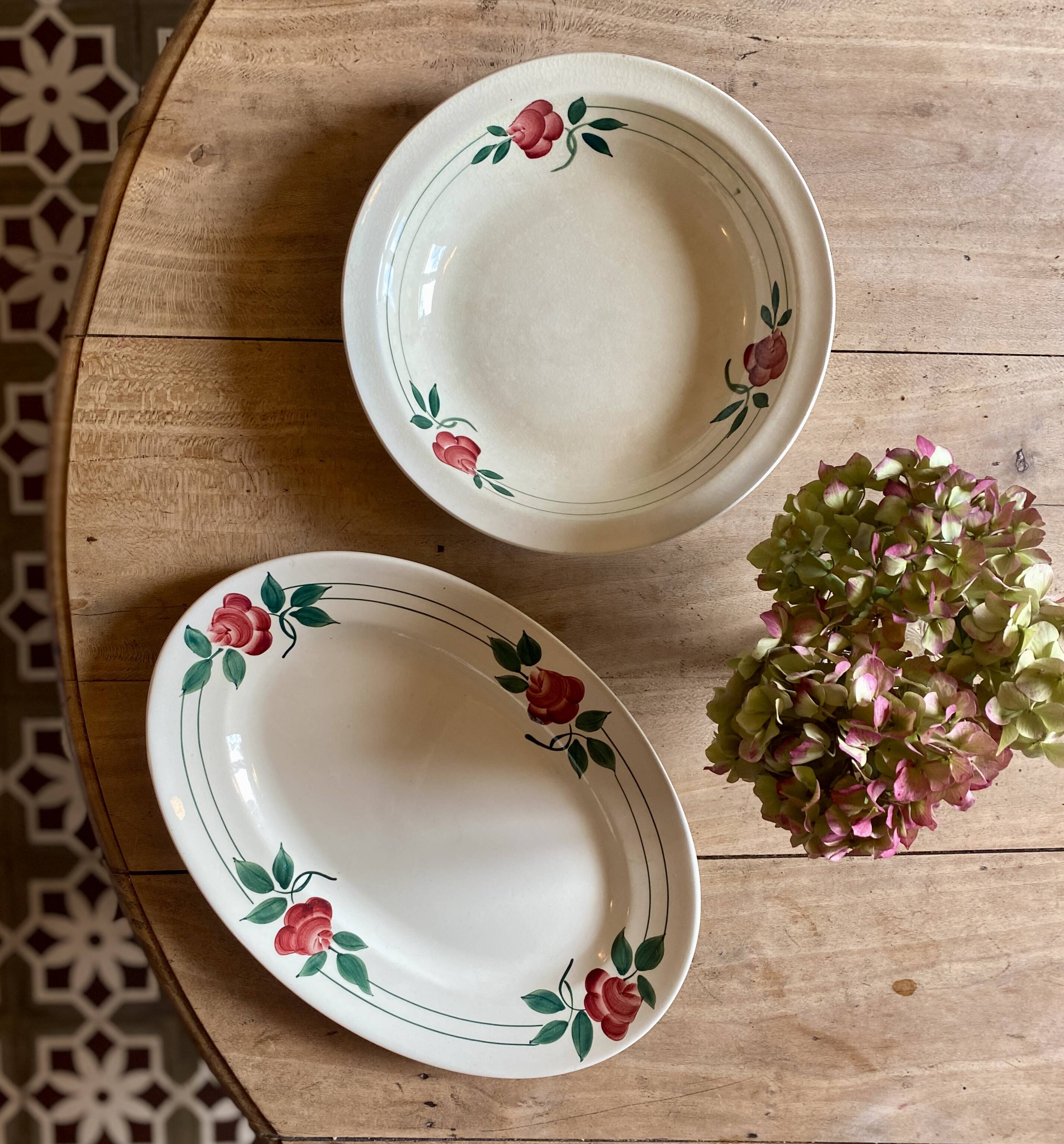 Set of 2 old Mado model dishes
