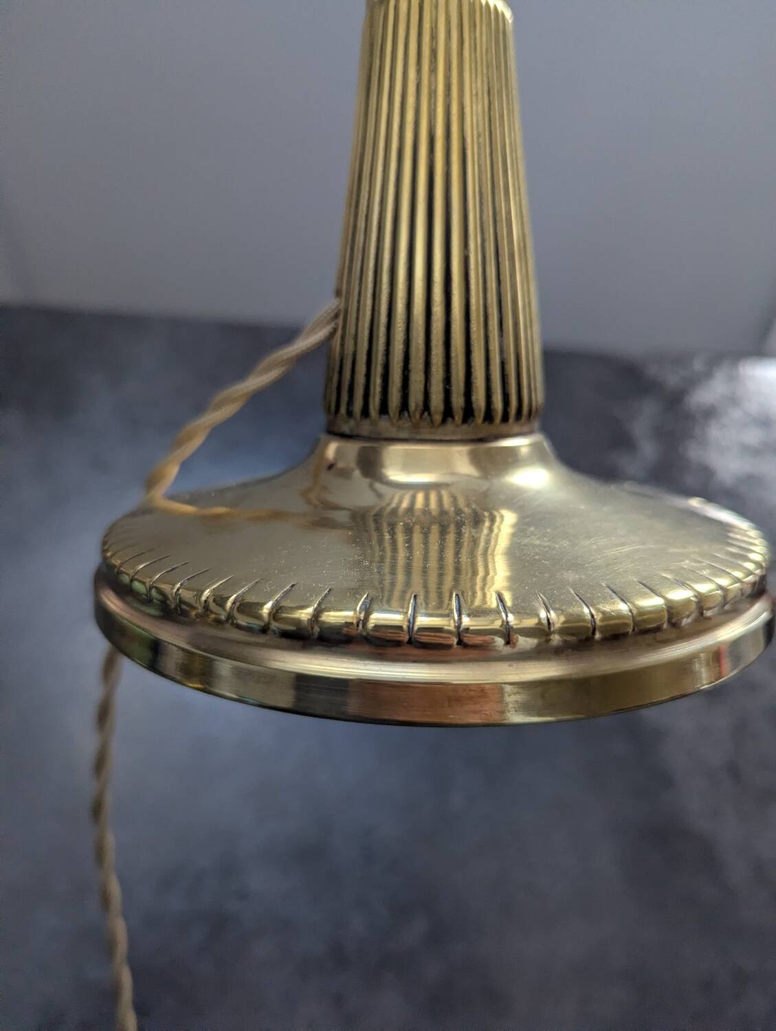 Antique Second Empire Napoleon III table lamp, 1870, brass and opaline glass