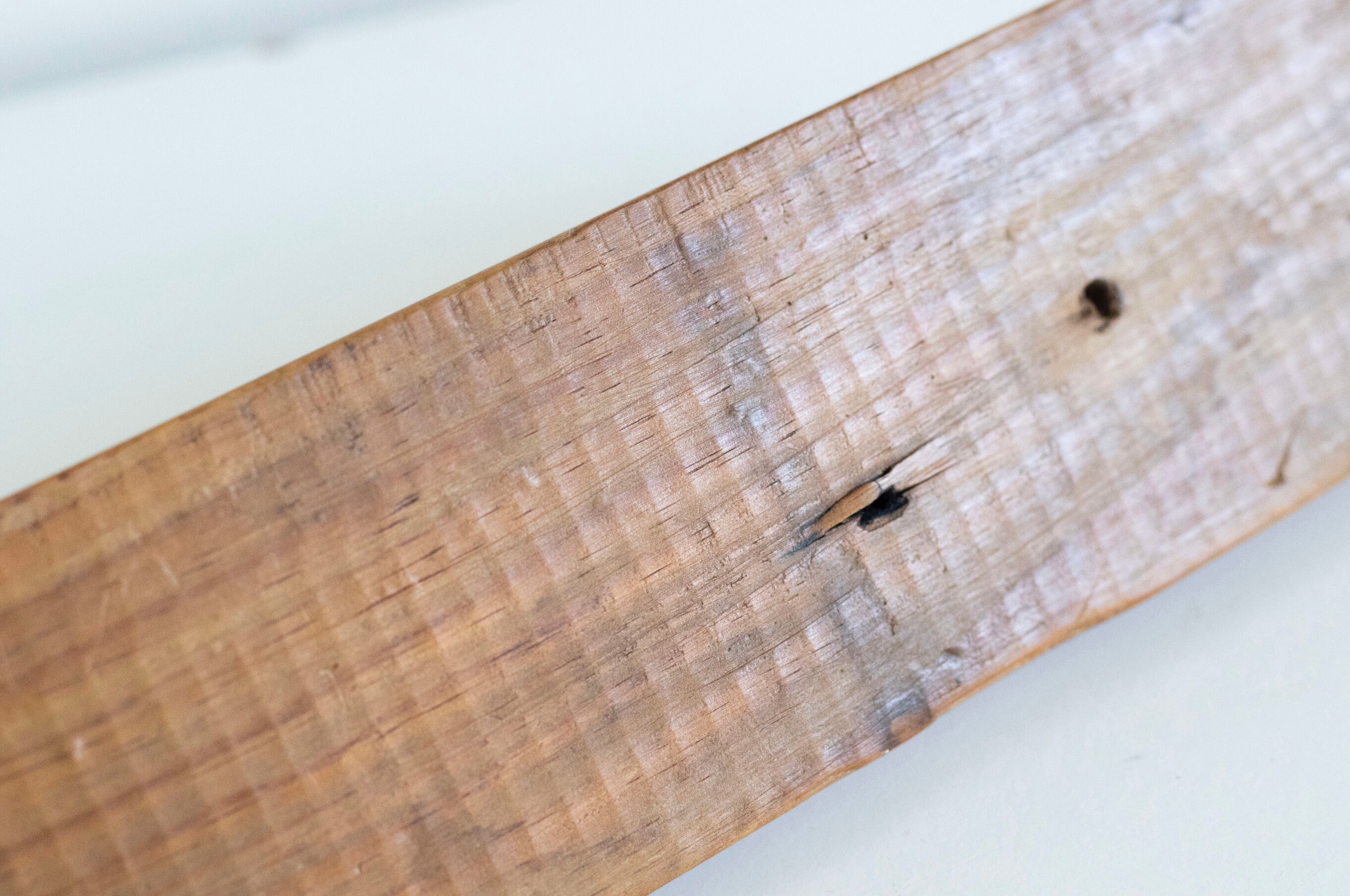 Wall coat rack in wood and metal