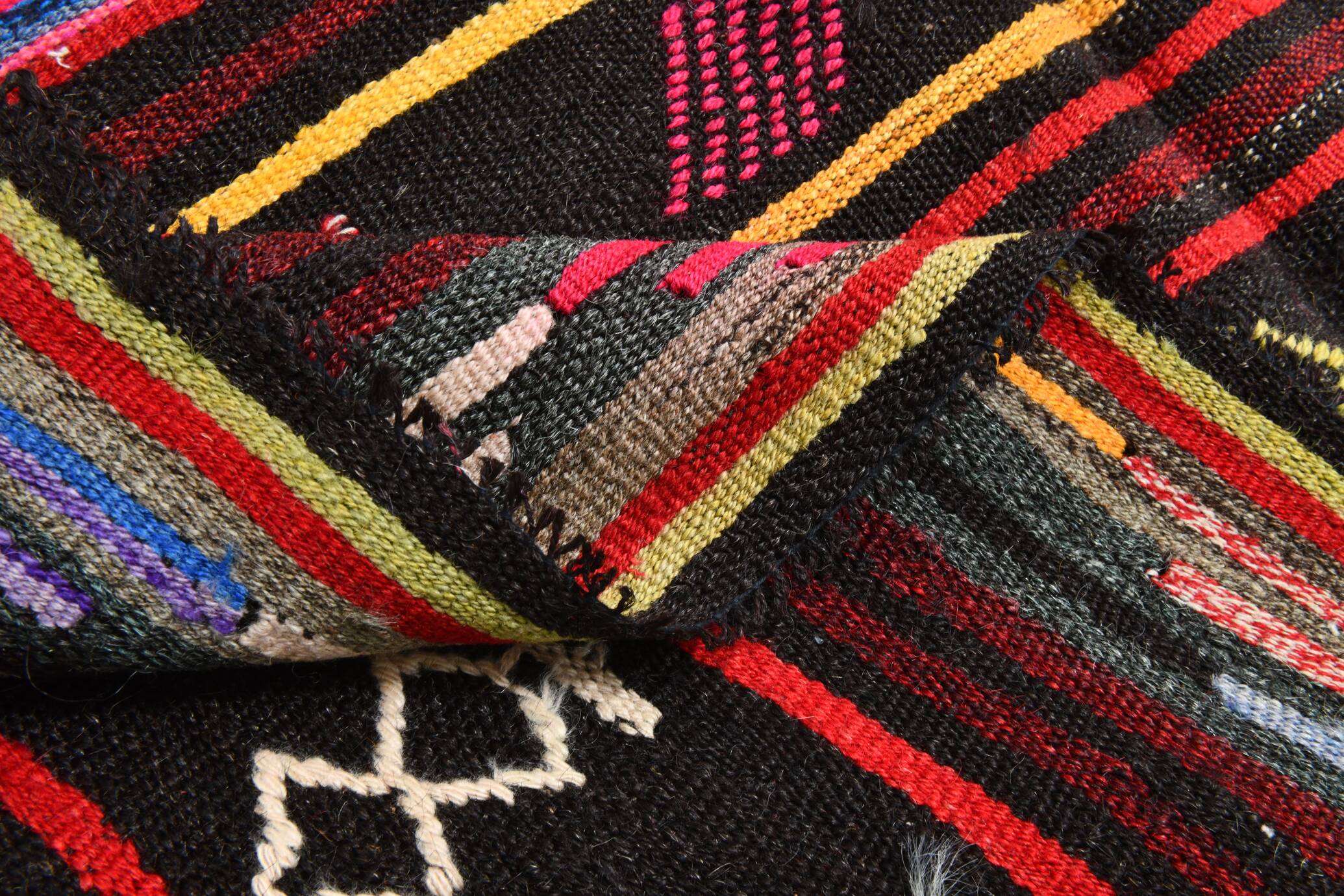 Burgundy Red Modern Pattern Kilim Rug, 162x313Cm