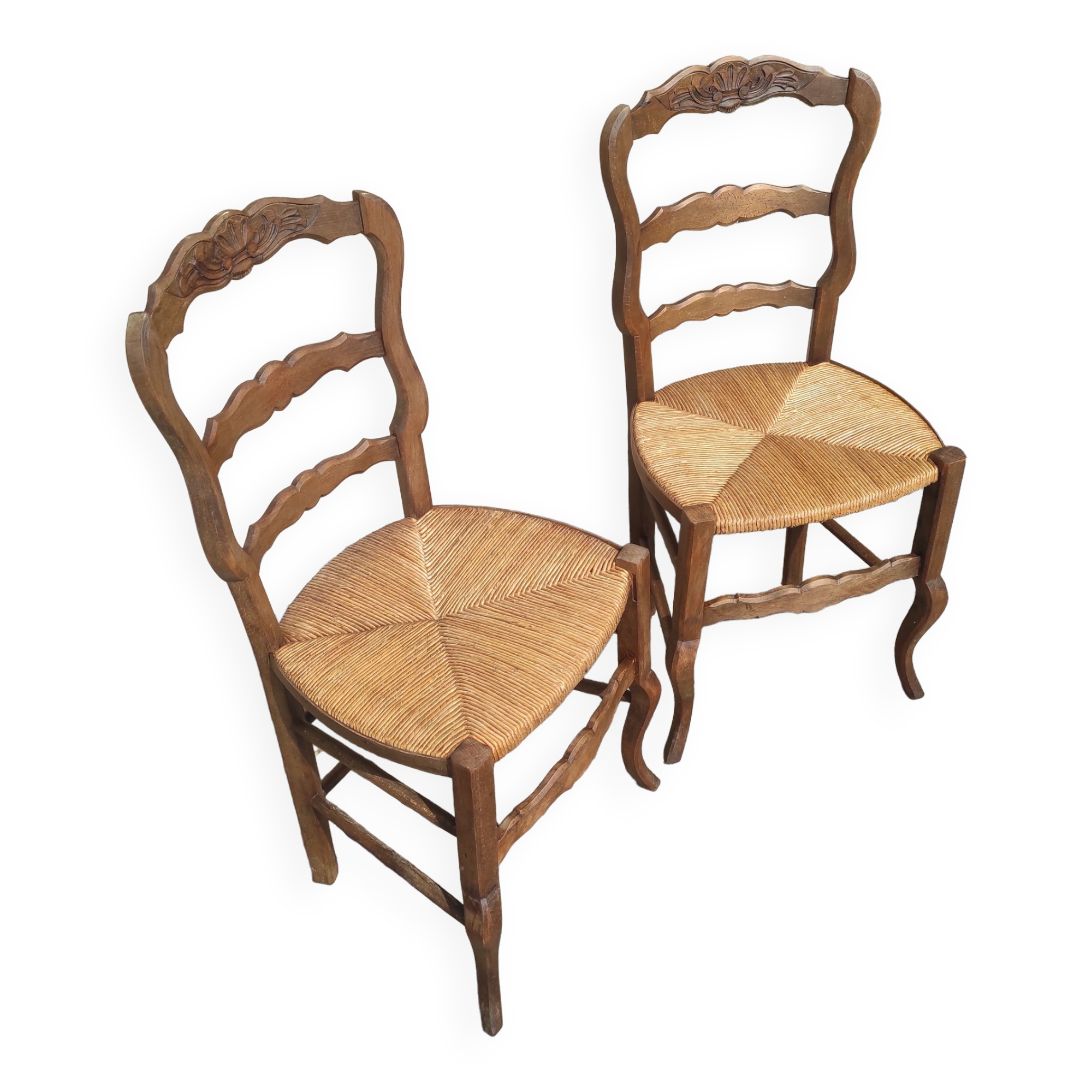 1 set of 2 rustic chairs