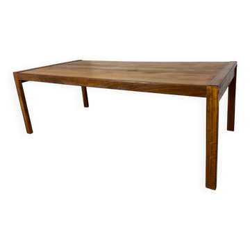 Grande table à manger en teck de style danois du milieu du siècle, années 1960.