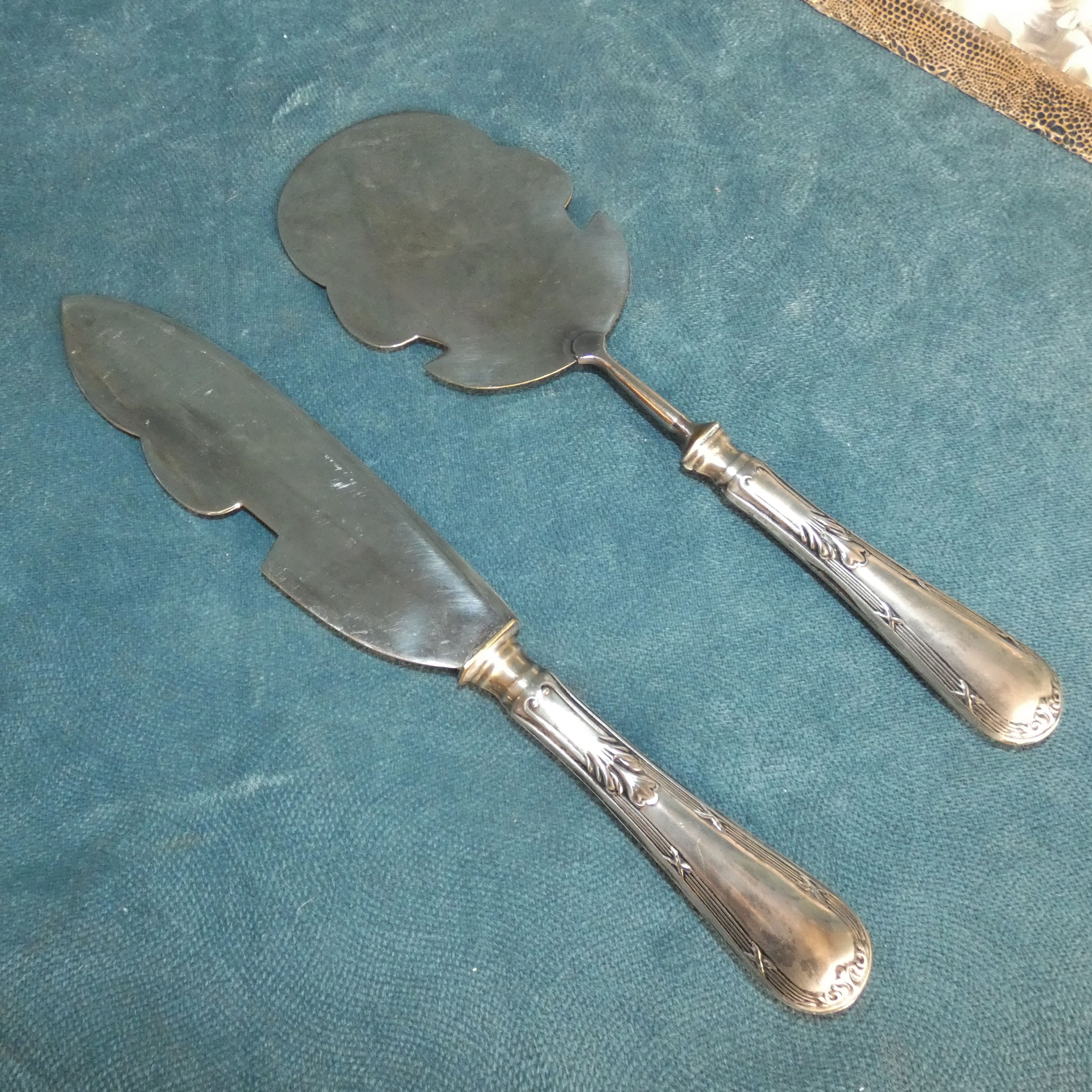 Duo de pelle and knife cake silver and gold metal circa 1950