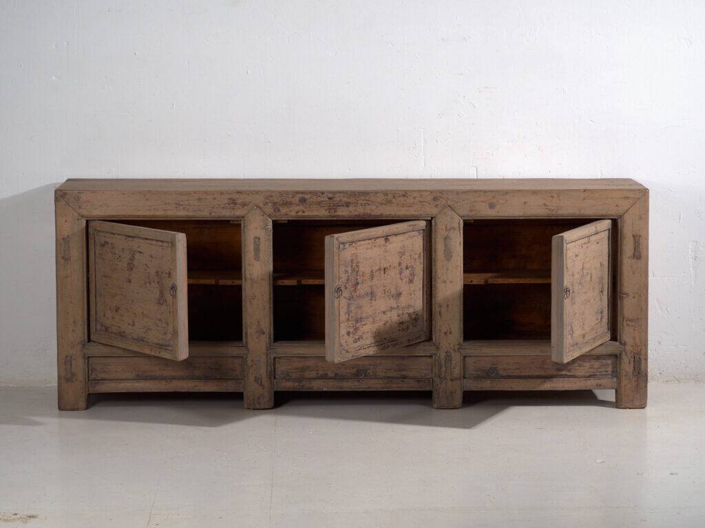 Buffet ancien en orme avec trois portes – Shanxi, vers 1920