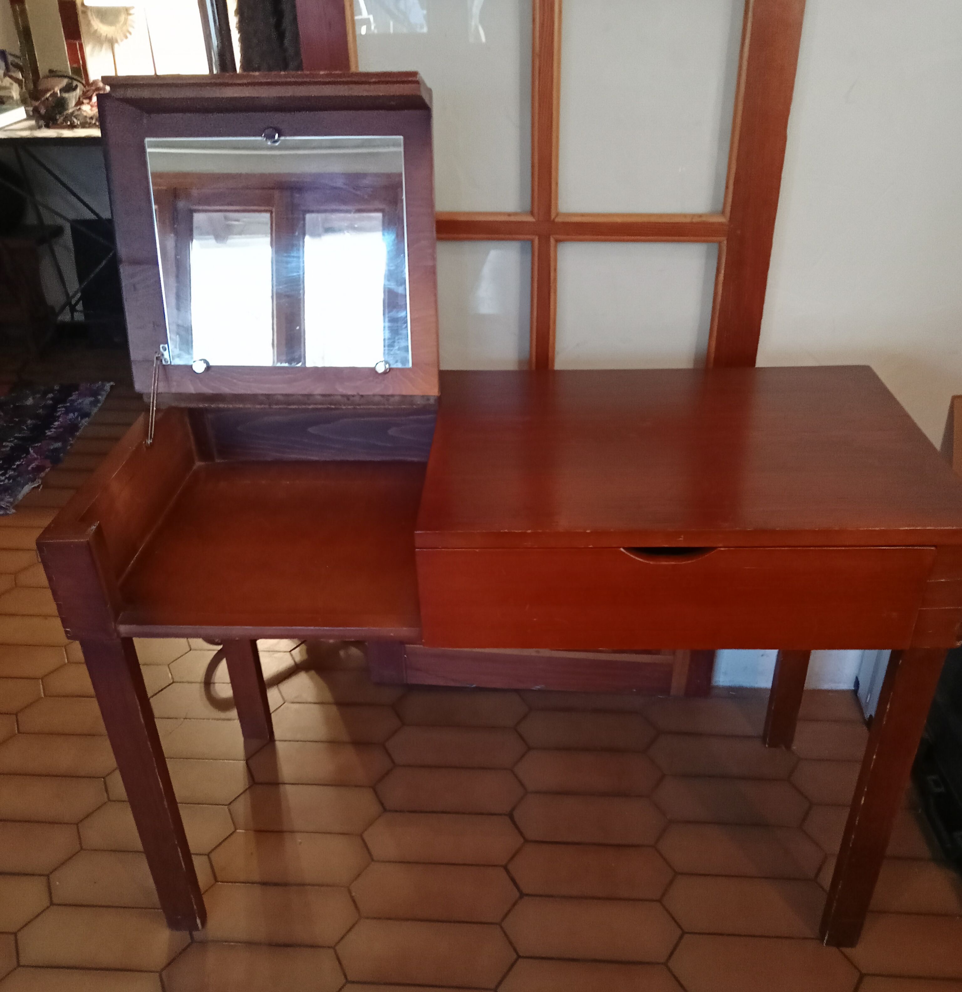 Hairdresser office 50s