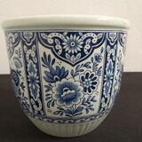 Boch earthenware pot cache