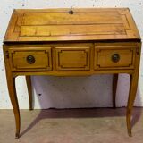 Bureau de pente de style Louis XV en merisier massif XIX siècle