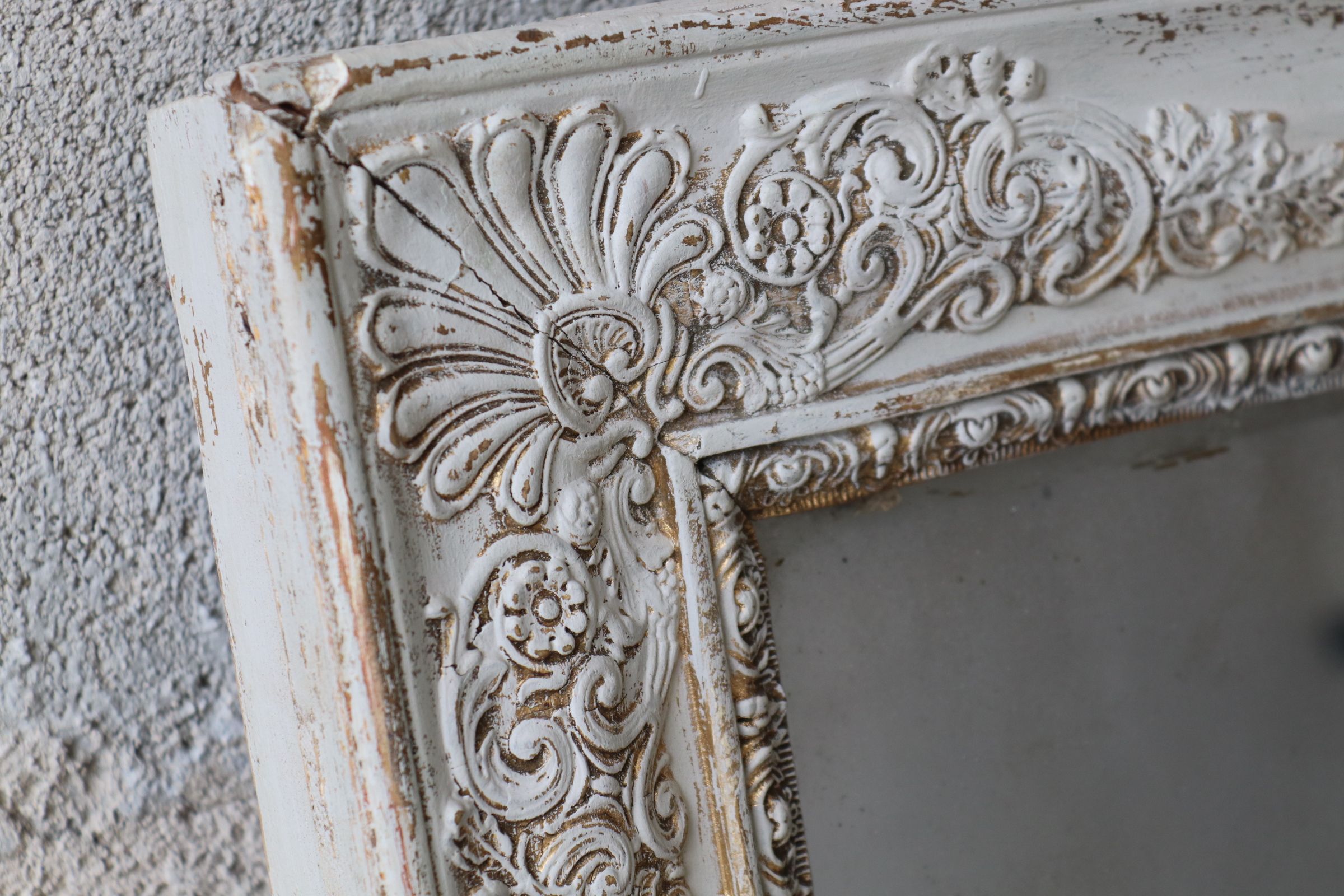 Large mirror early 19th old in patinated wood and mercury