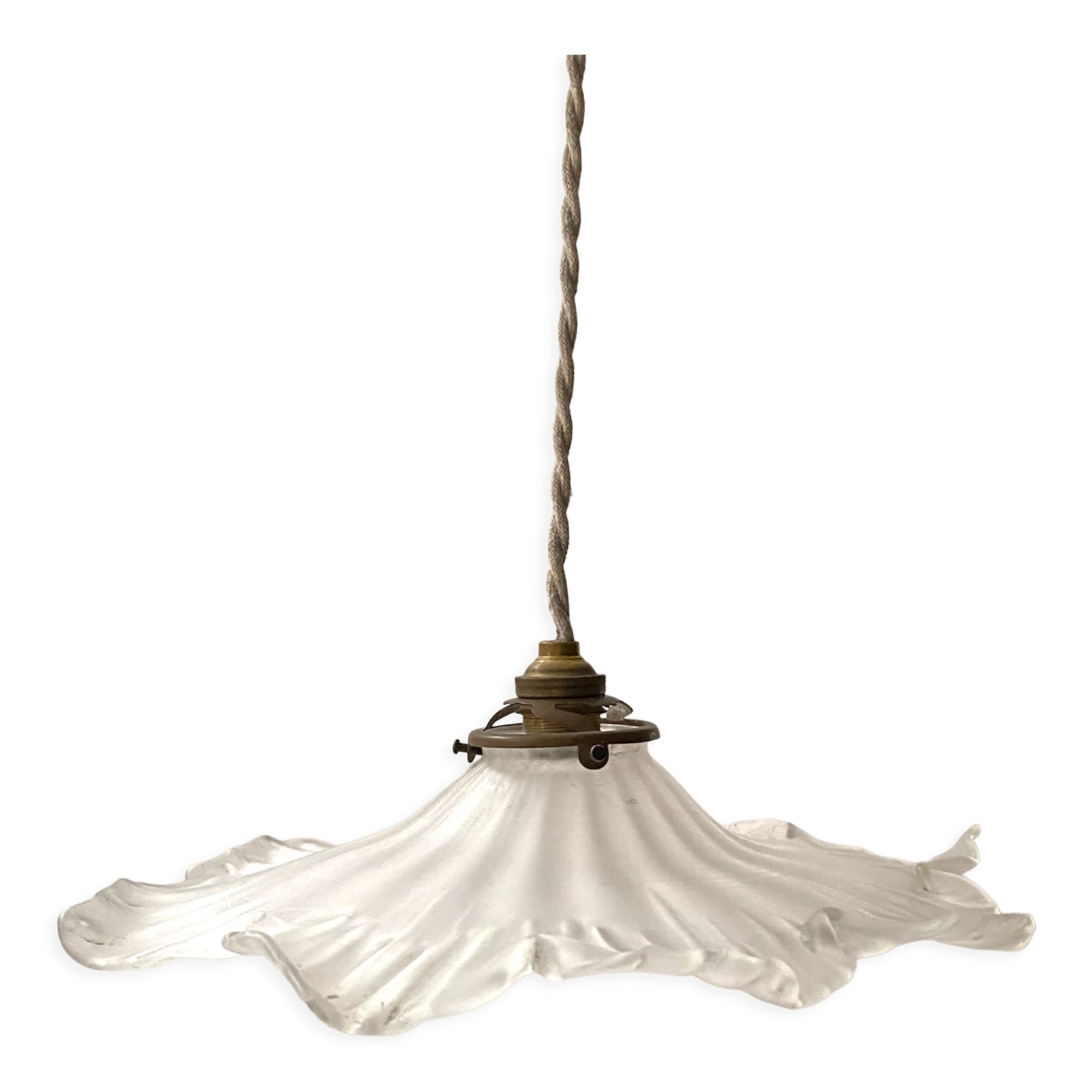 Ancienne suspension en verre opaque