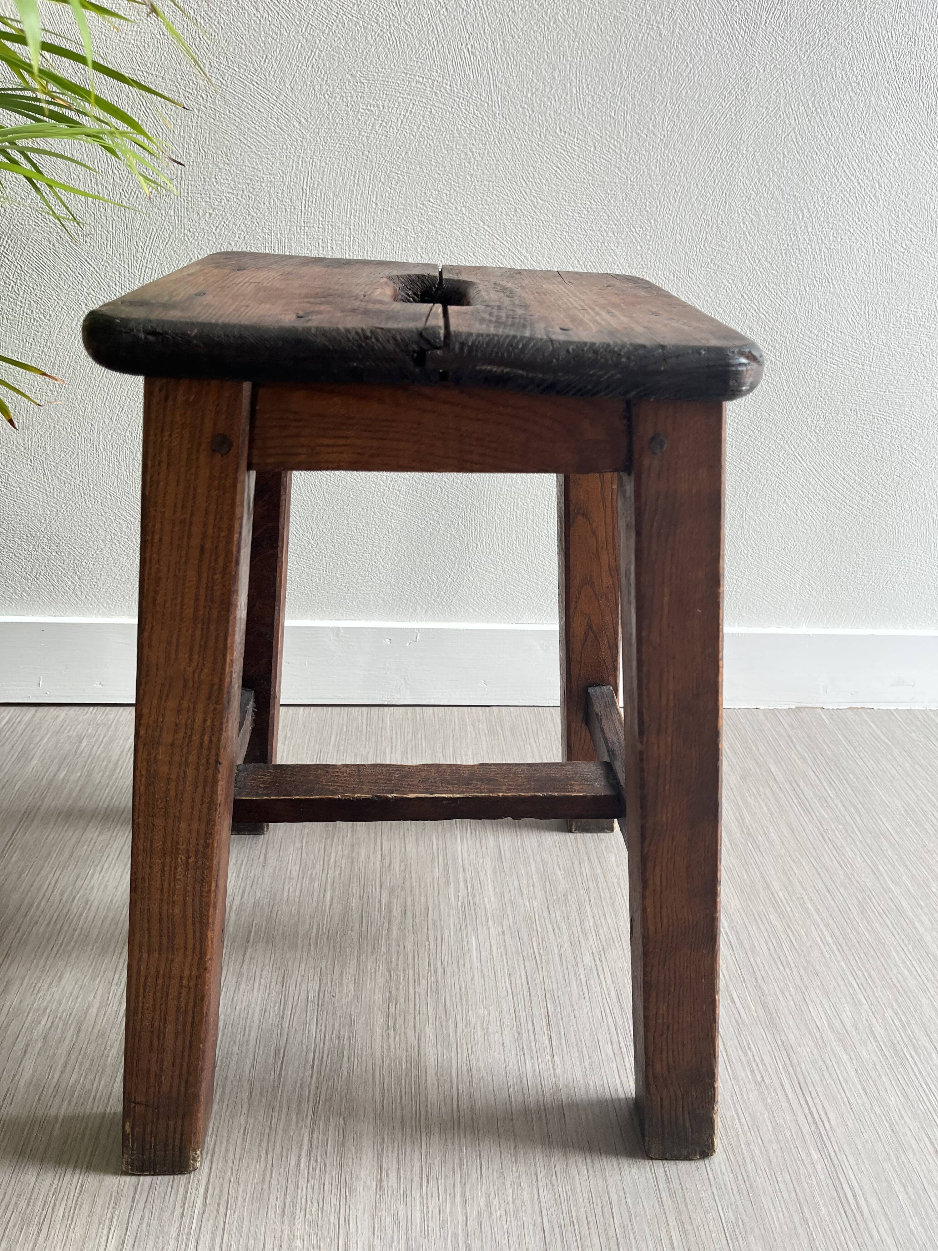 Tabouret d’atelier en bois