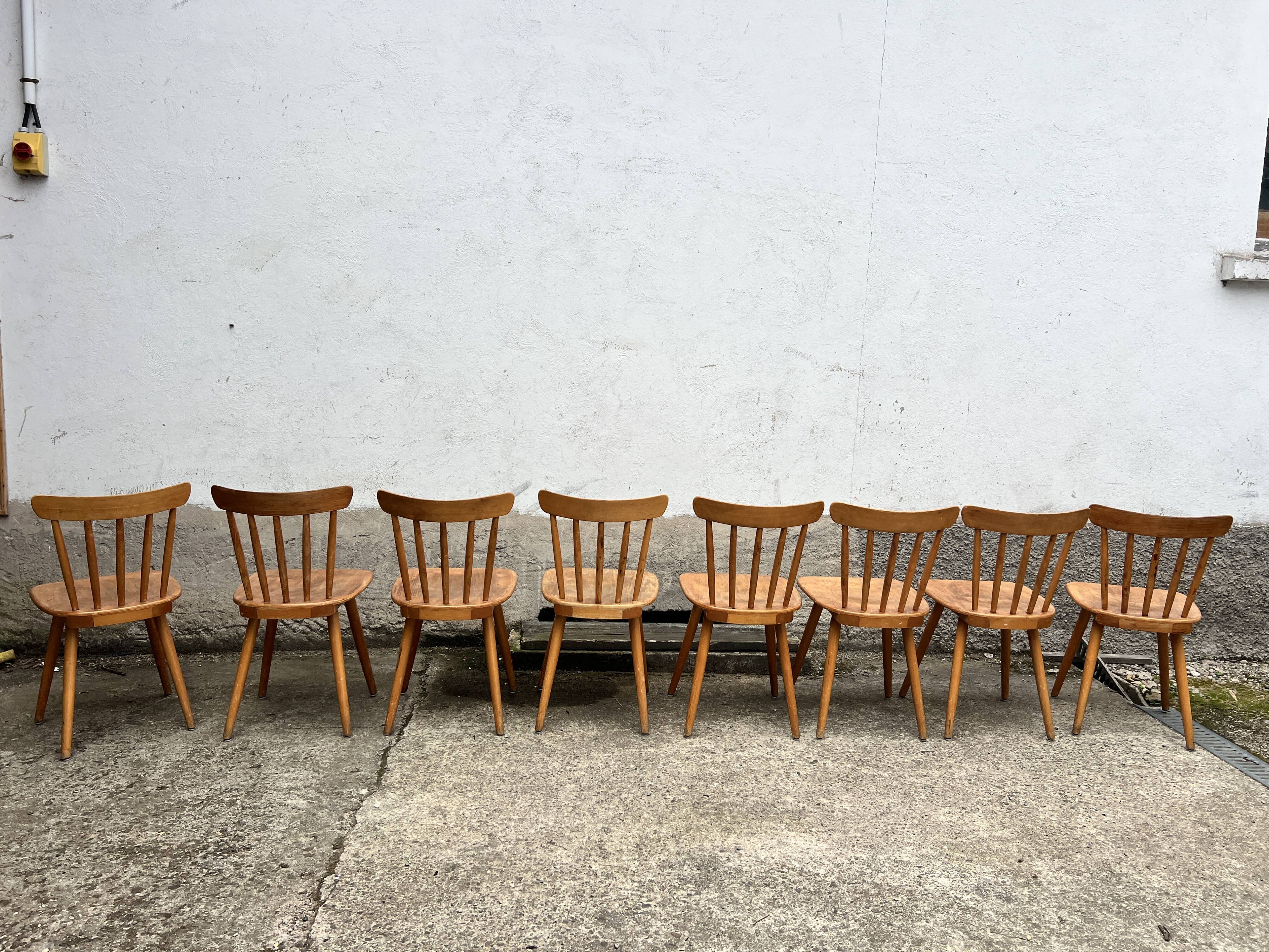 Set of 8 vintage bistro chairs – Warm stained wood – Compass legs