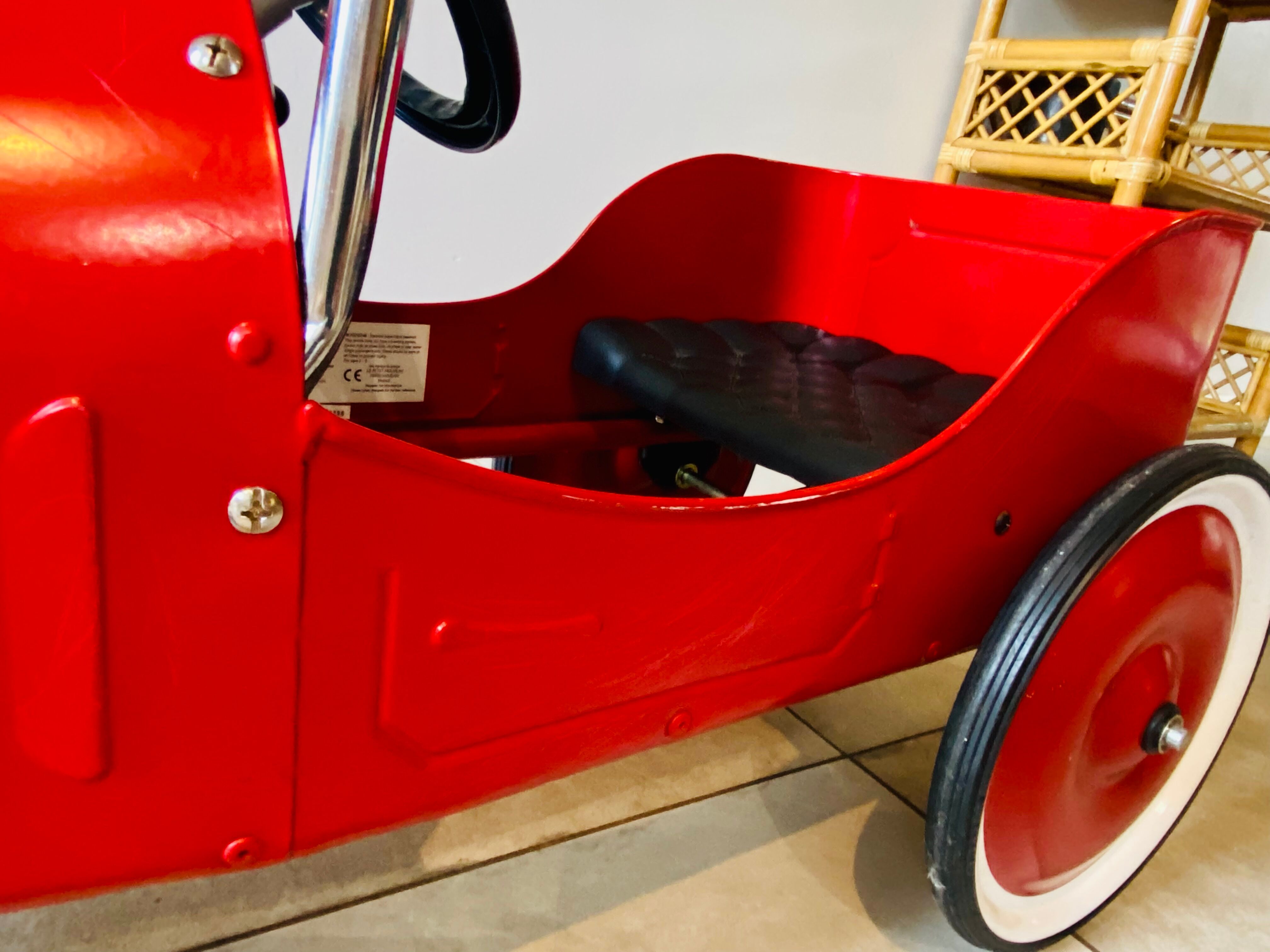 Baghera pedal car