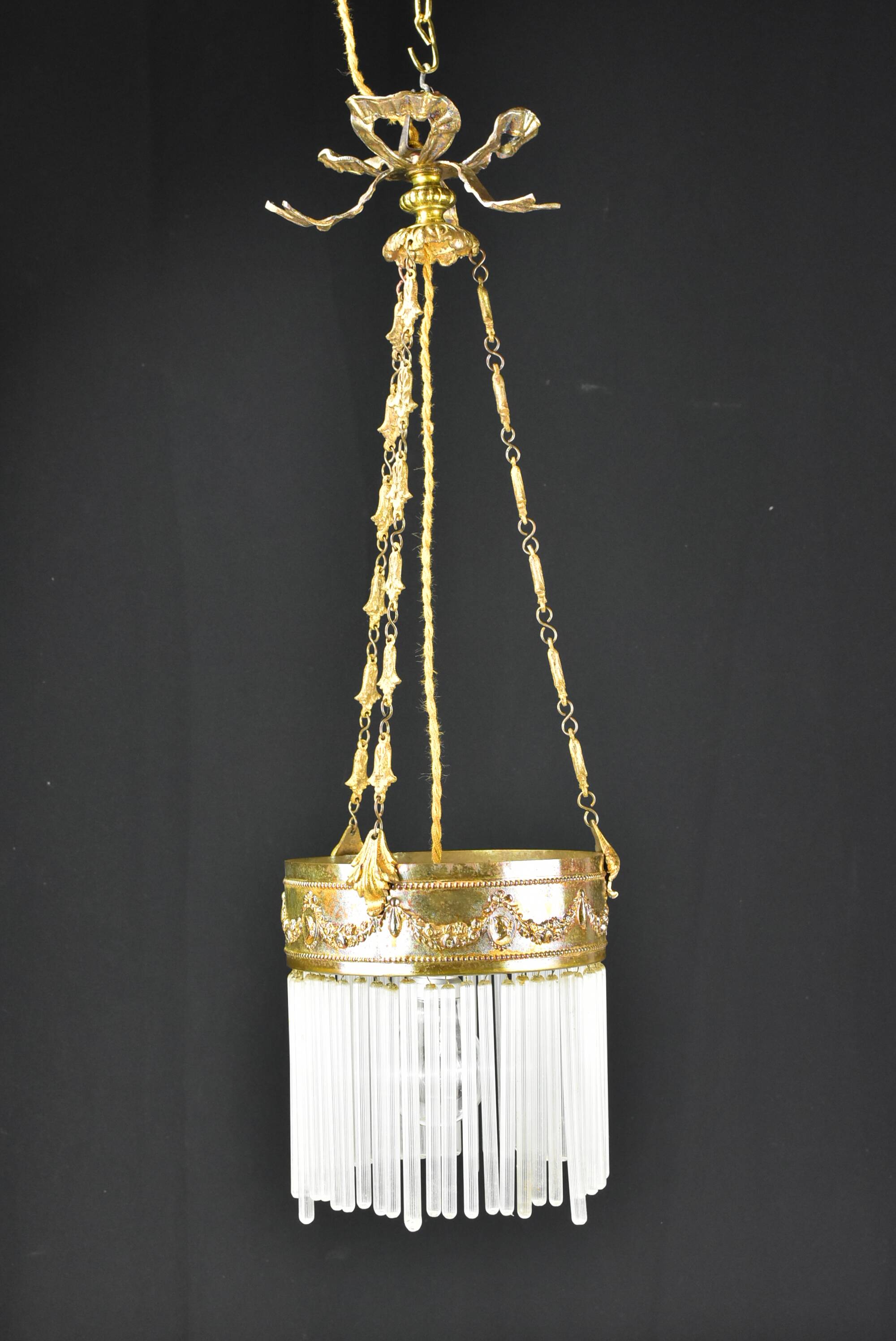 Glass tube tassel suspension