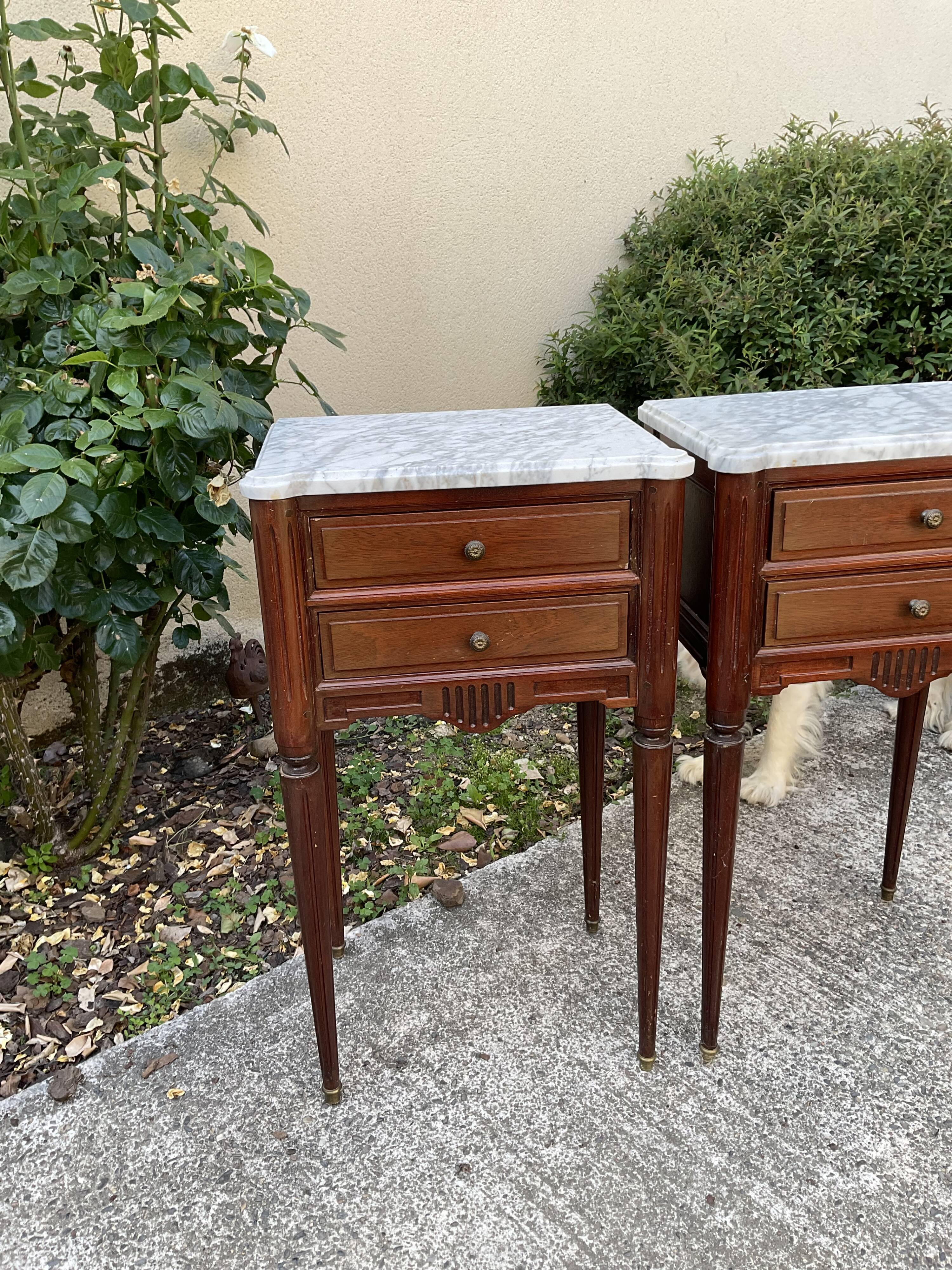 2 bedside tables in wood and marble