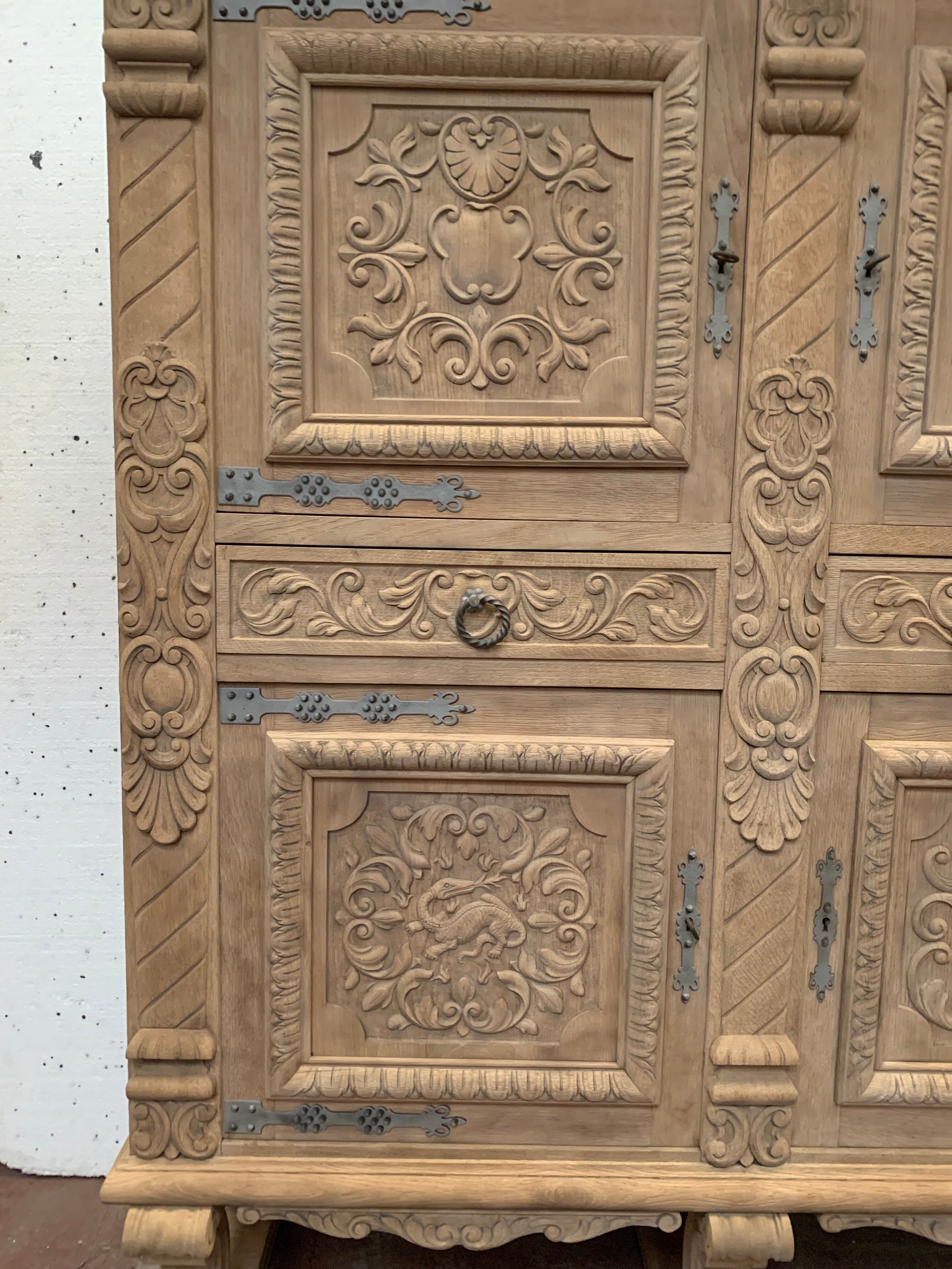 Renaissance style sideboard in solid oak XX century