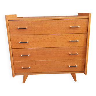 Vintage chest of drawers, tapered legs.