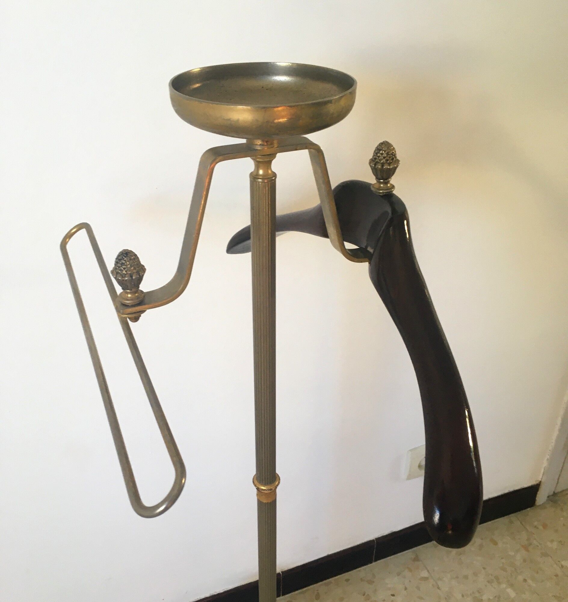 Vintage 70s room valet