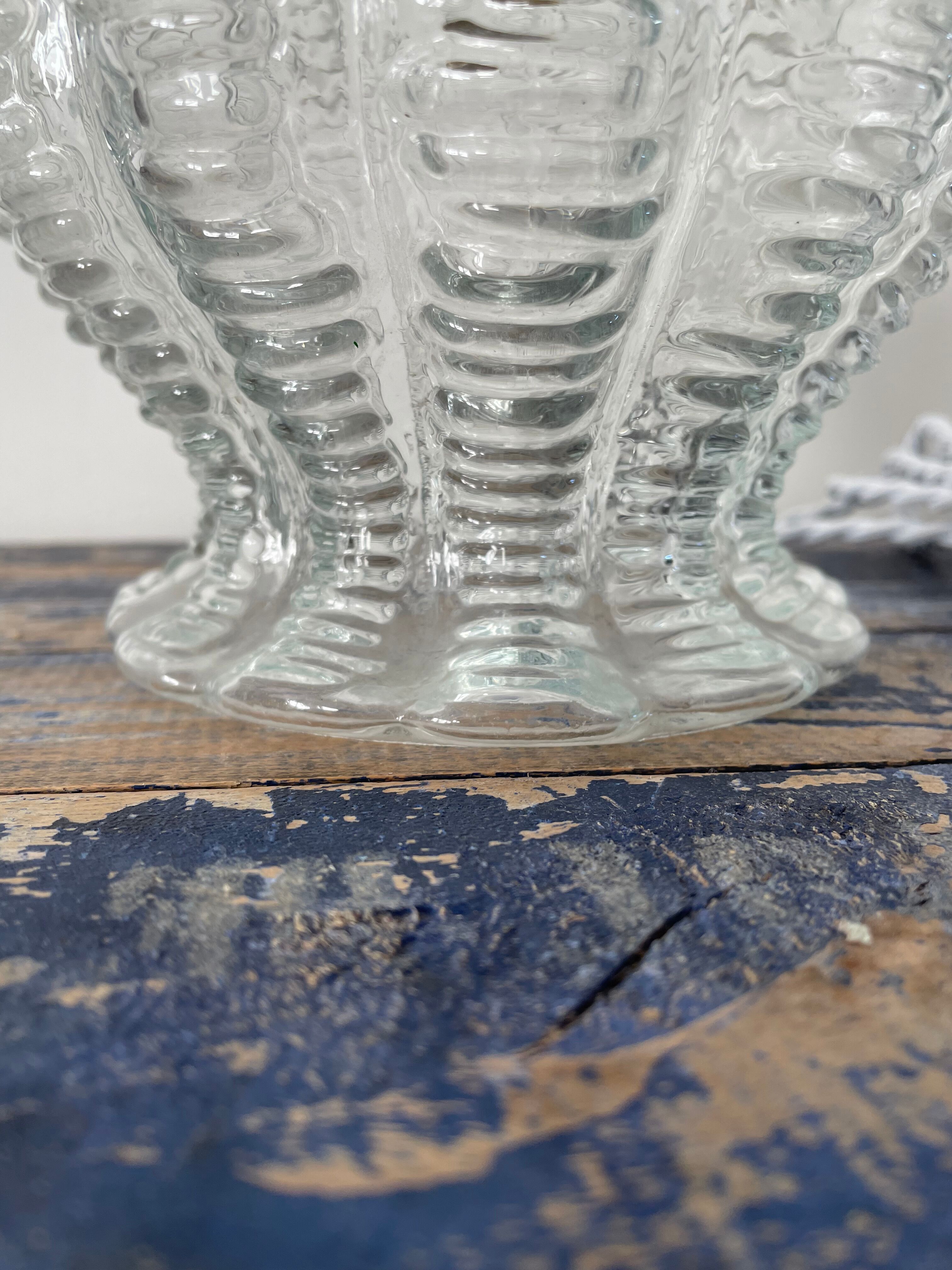 Vintage portable lamp in electrified chiseled glass to nine