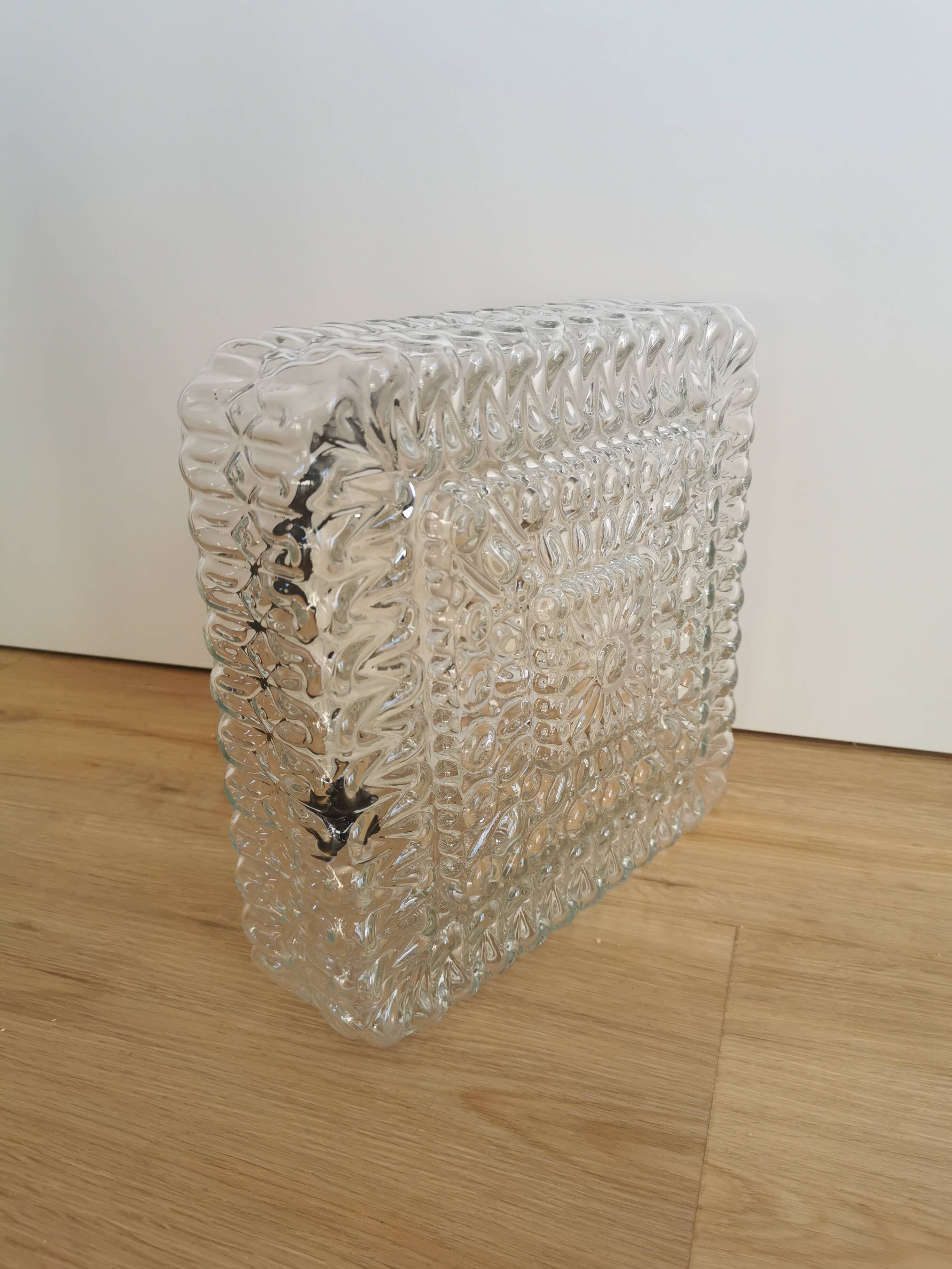 Plafonnier vintage en verre gaufré : éclairage rétro des années 1970