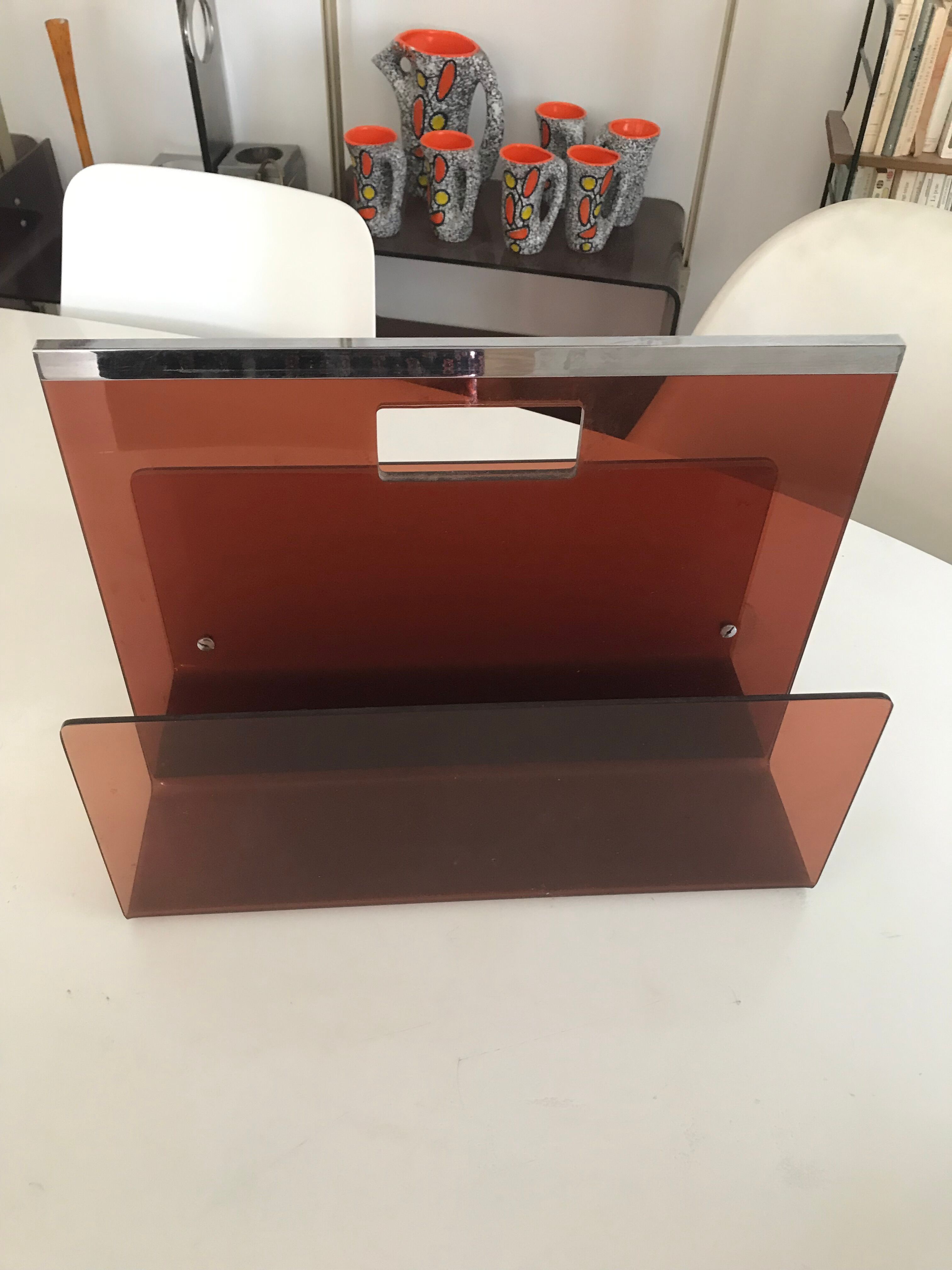 Magazine door Dumas Roche Bobois 70s vintage smoked plexiglass