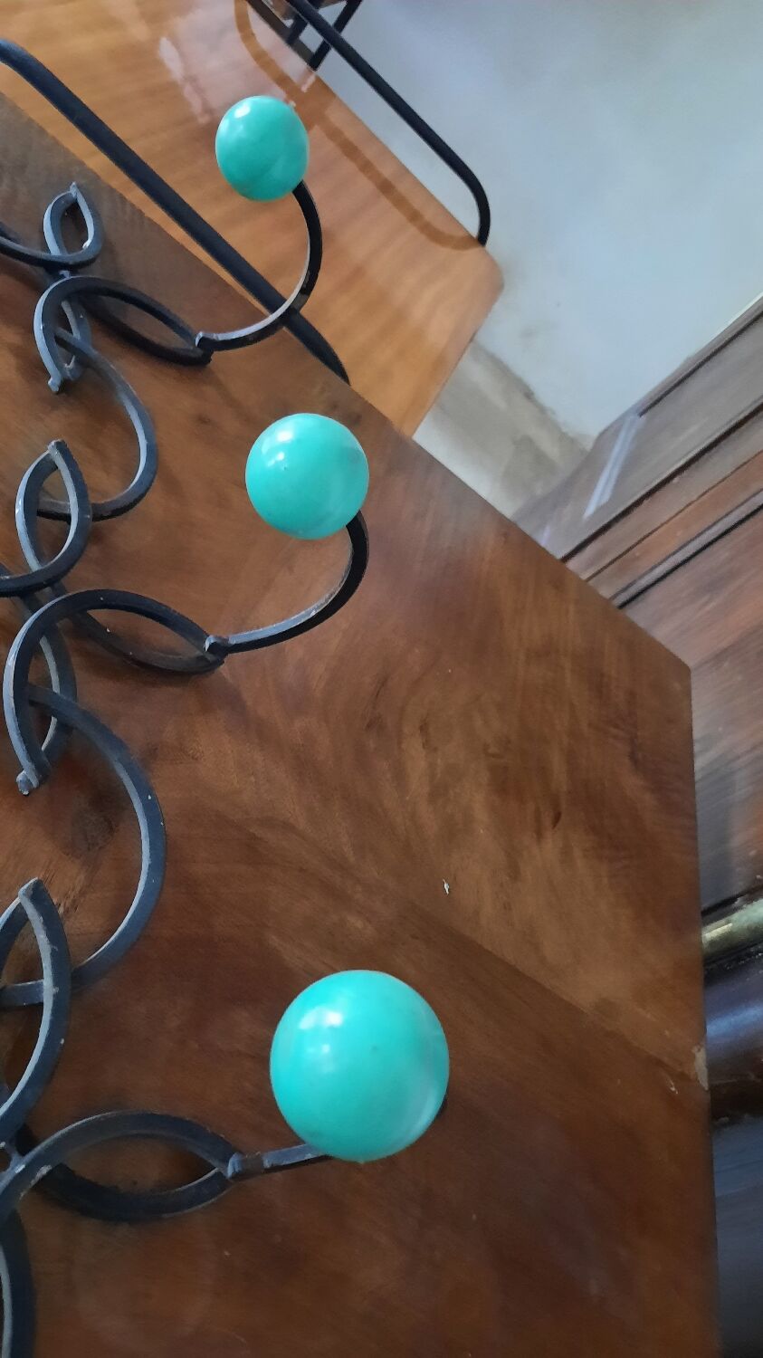 Wall coat rack 3 balls