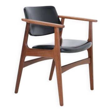 Mid Century Danish Modern teak armchair in the style of Arne Vodder