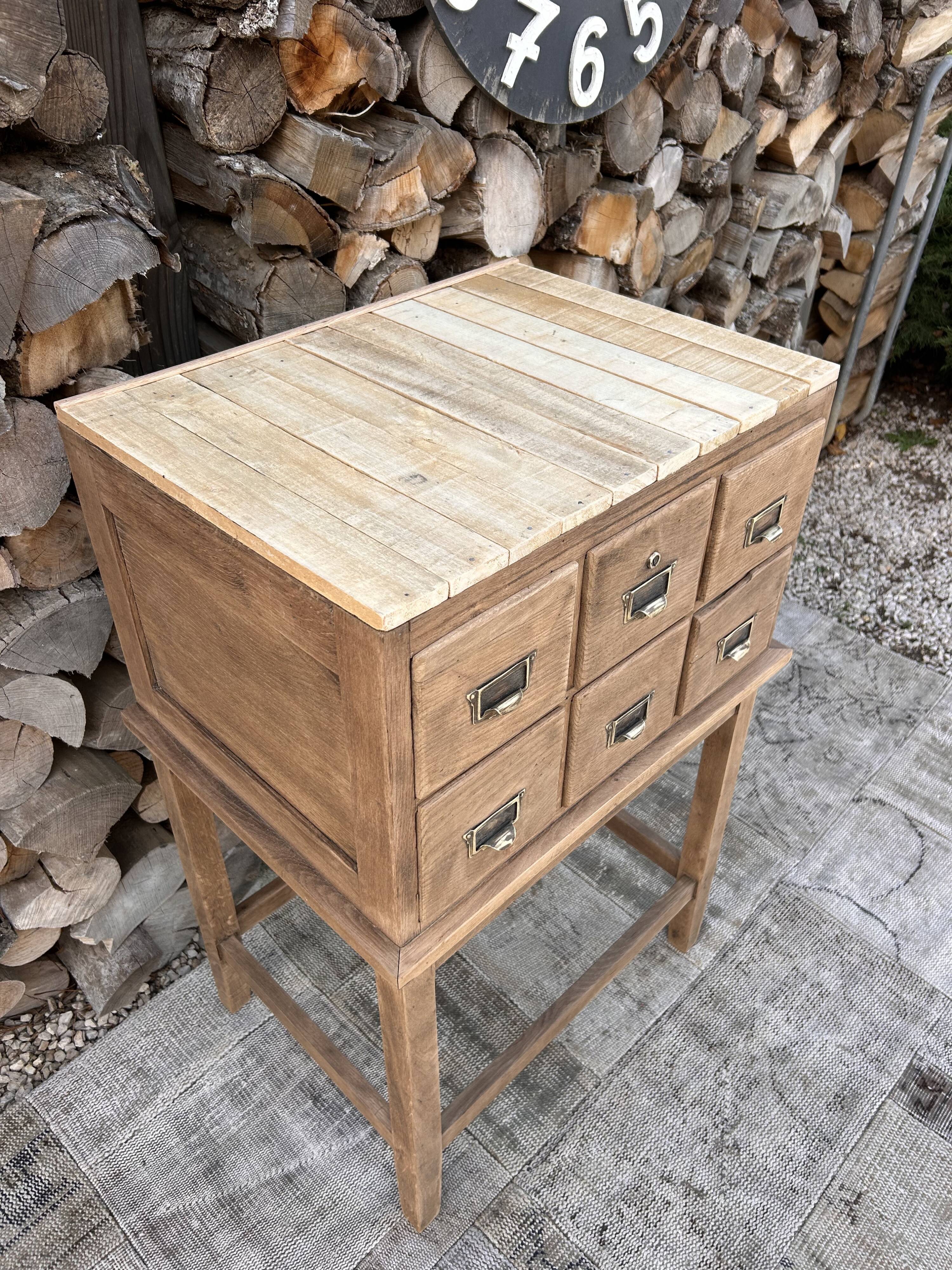 Meuble métier / Meuble à tiroirs