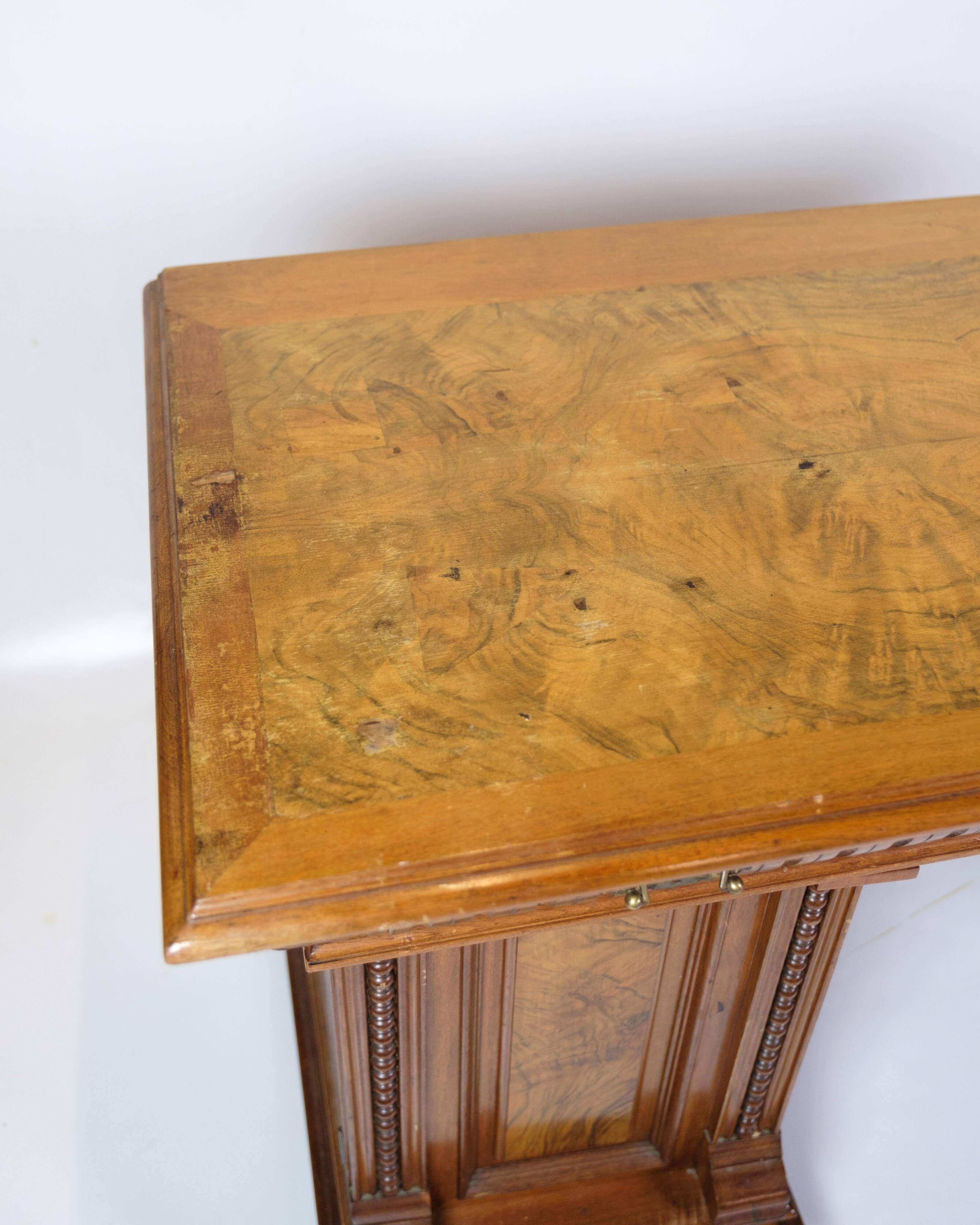 Bureau ancien avec petit meuble en noyer des années 1860