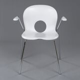Suite of 4 stackable chairs