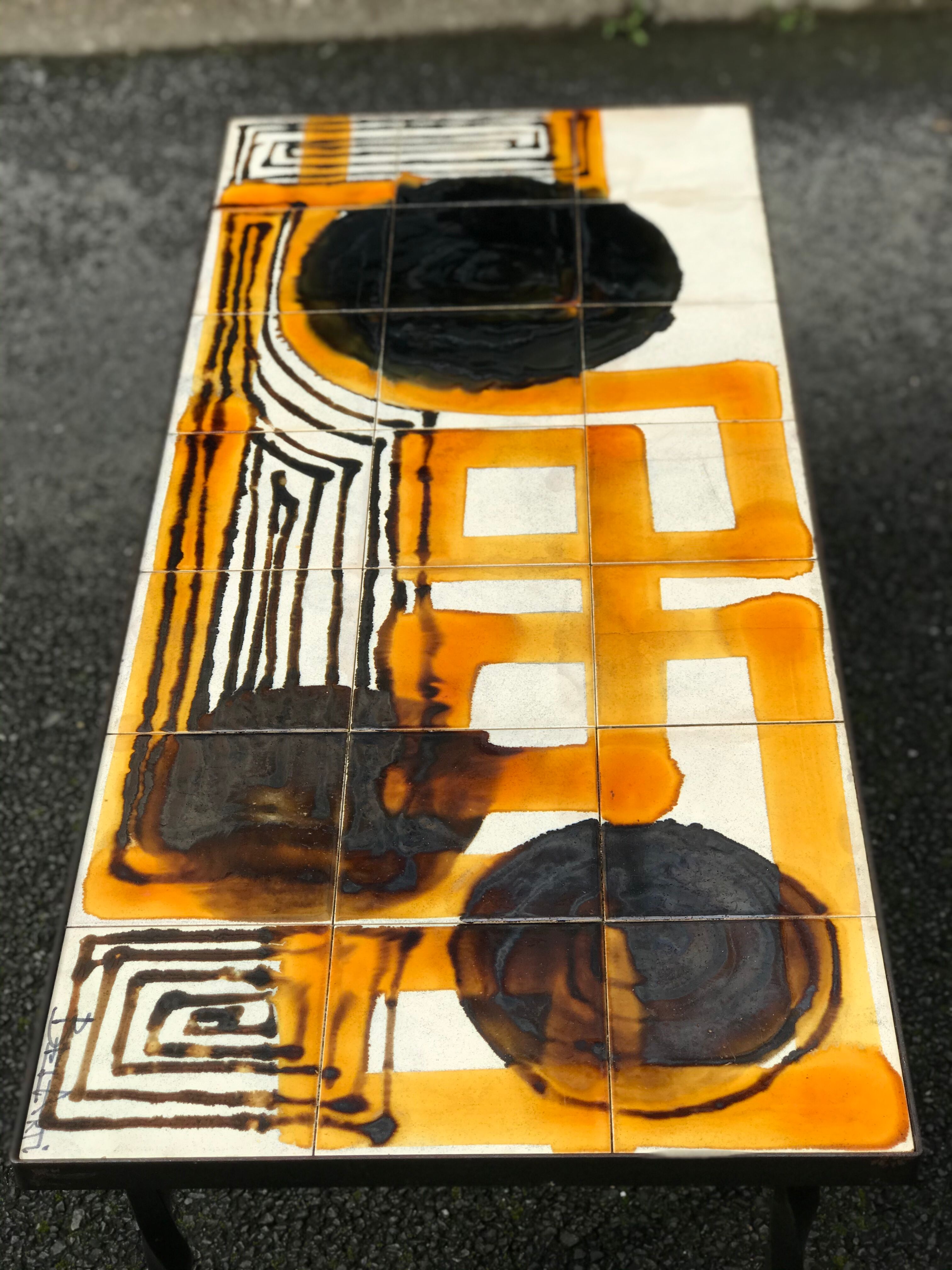 Belarti coffee table