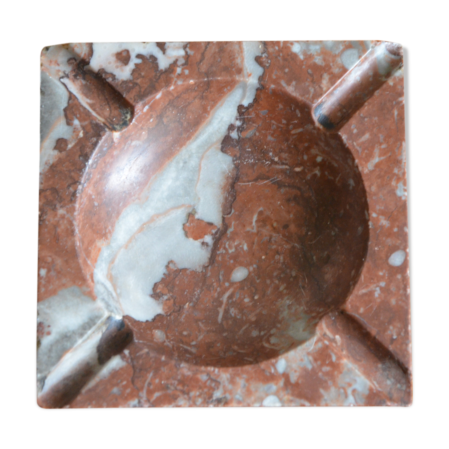 Red marble ashtray
