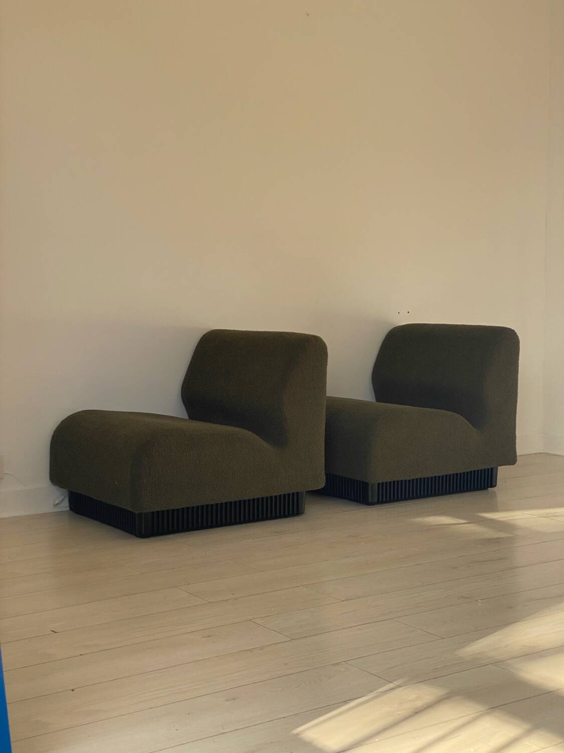 6 Herman Miller armchairs 1970