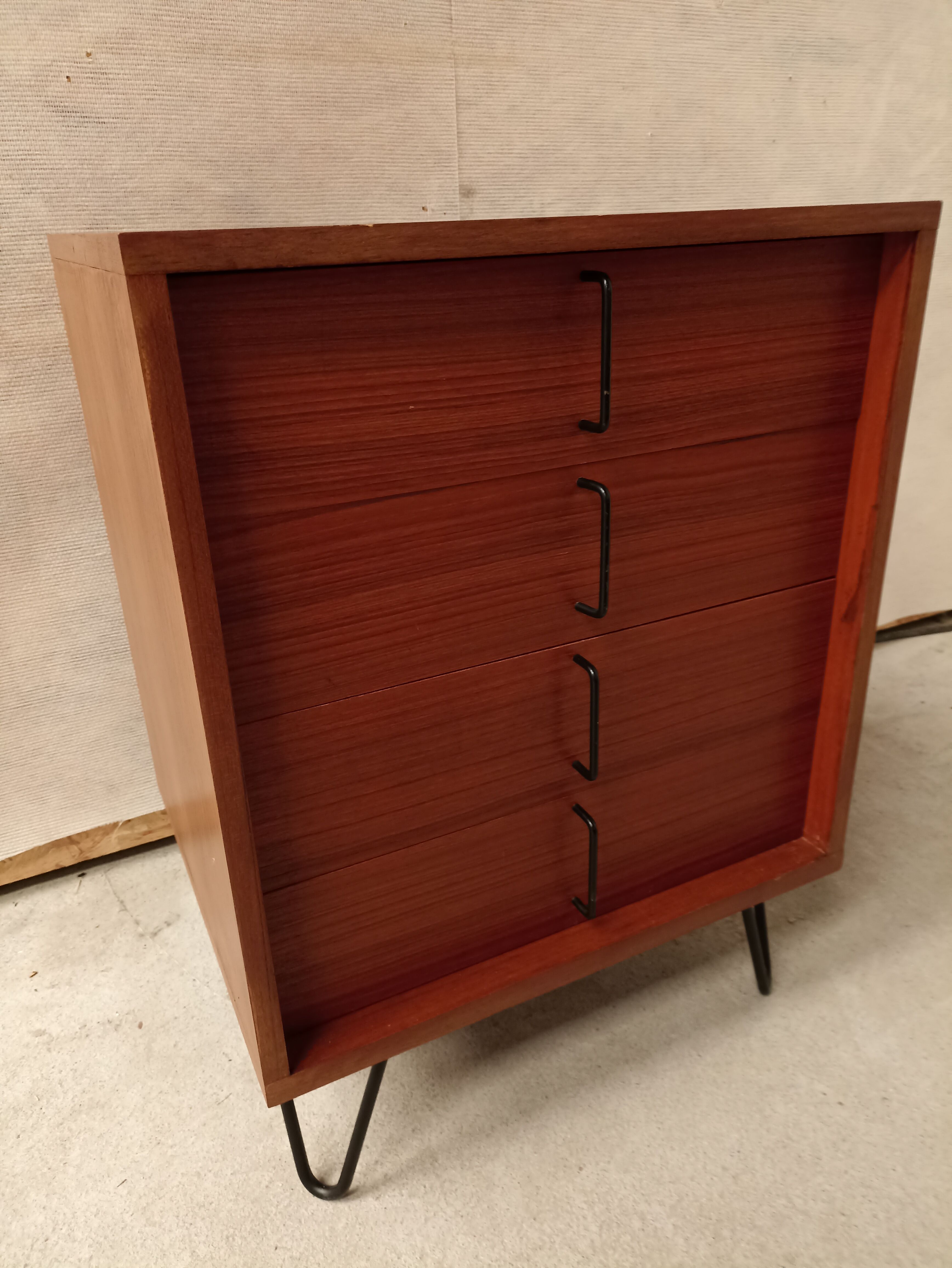 Scandinavian box drawers