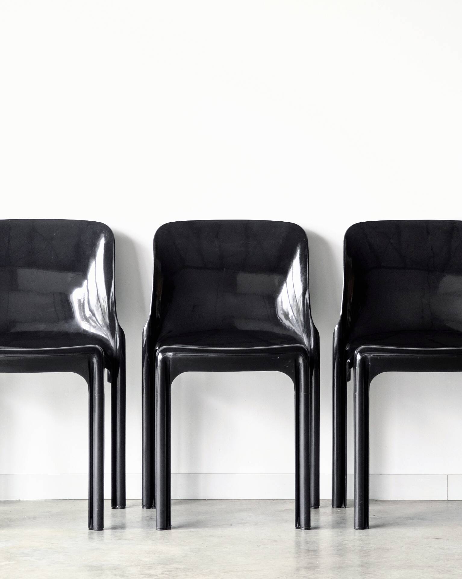 4 vintage chairs model Selene, Vico Magistretti for Artemide, 1970